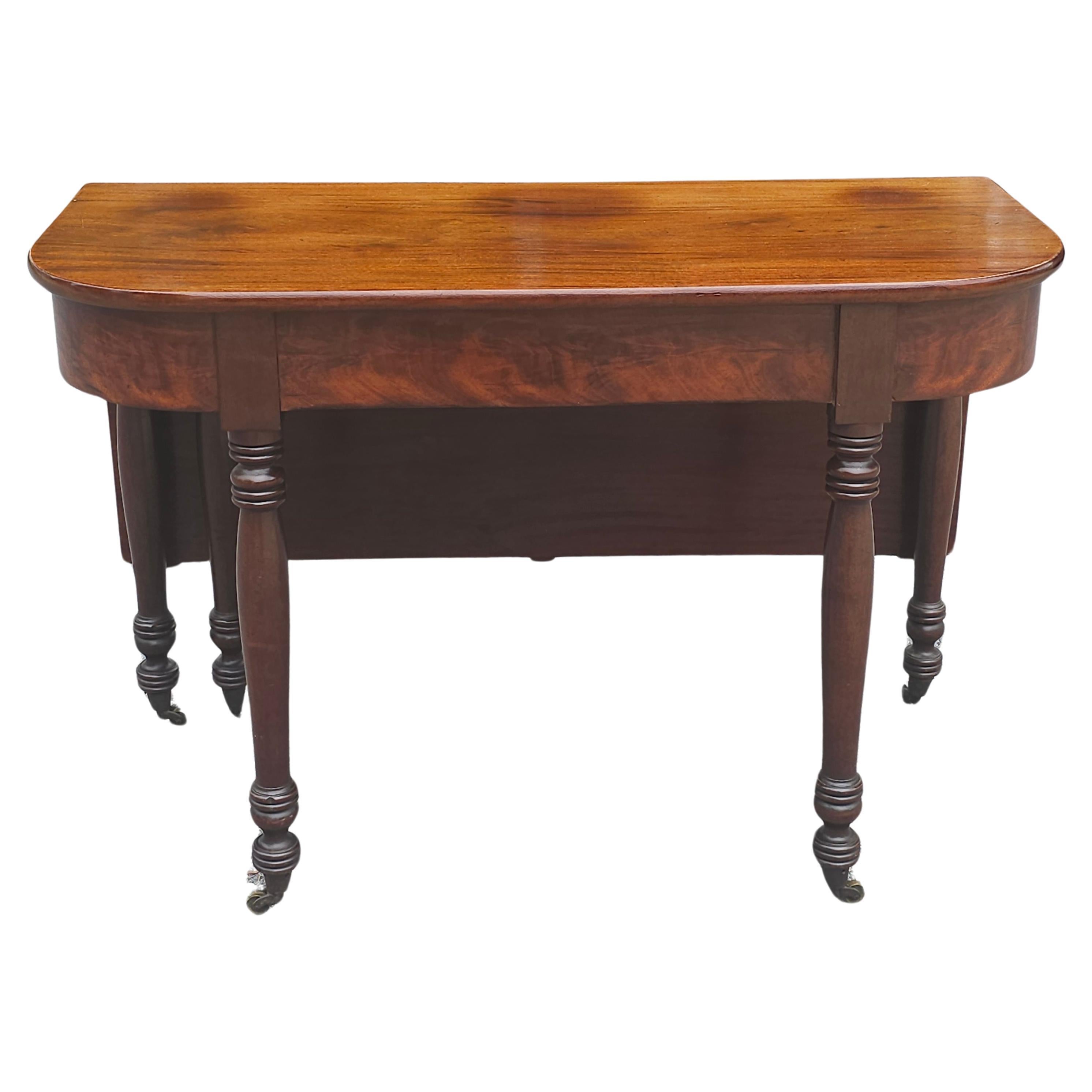 Early 1800s Federal Mahagoni Einzel Drop Leaf Tabelle