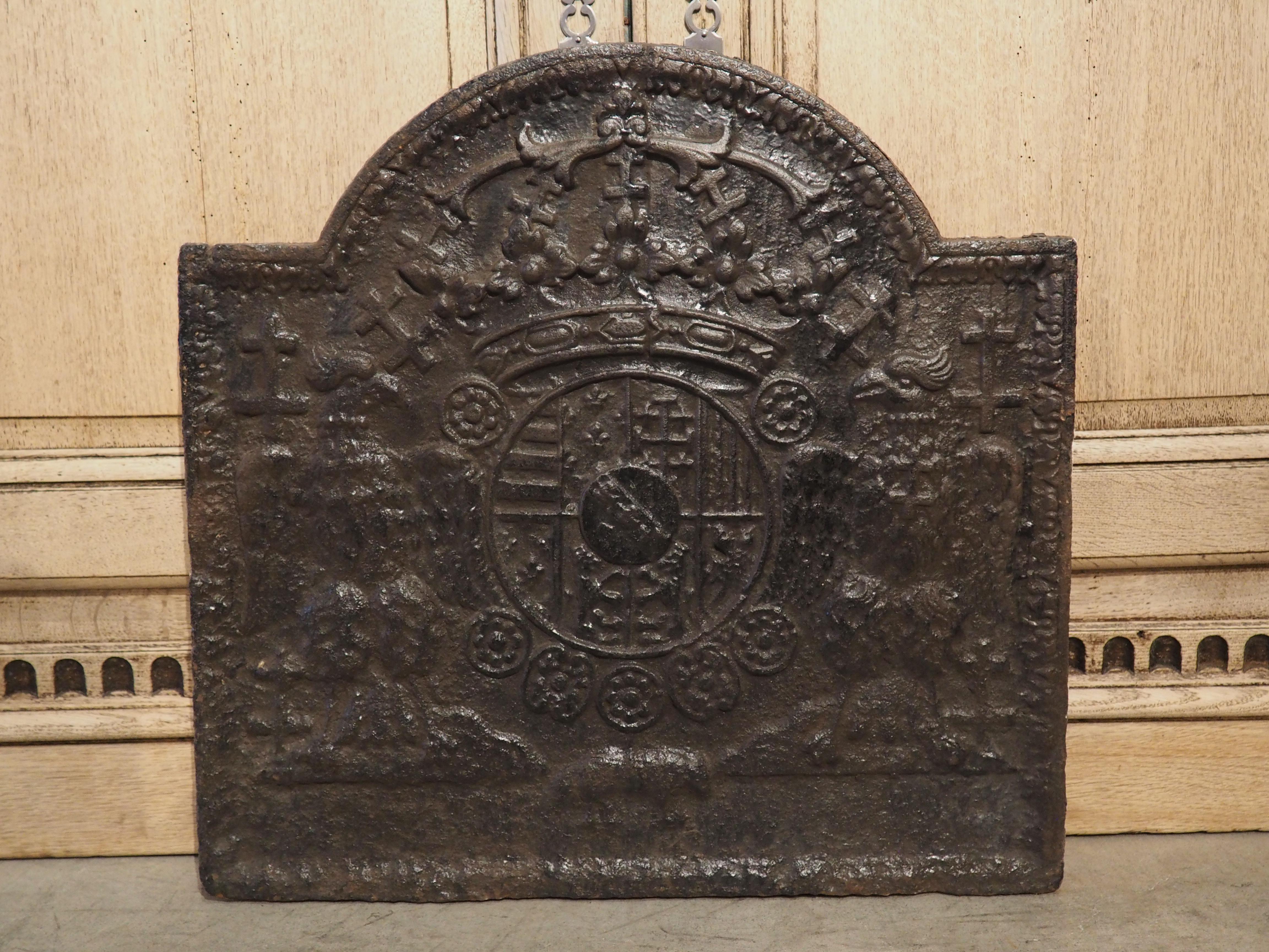 Early 1800s Heraldic Cast Iron Fireback from France For Sale 6