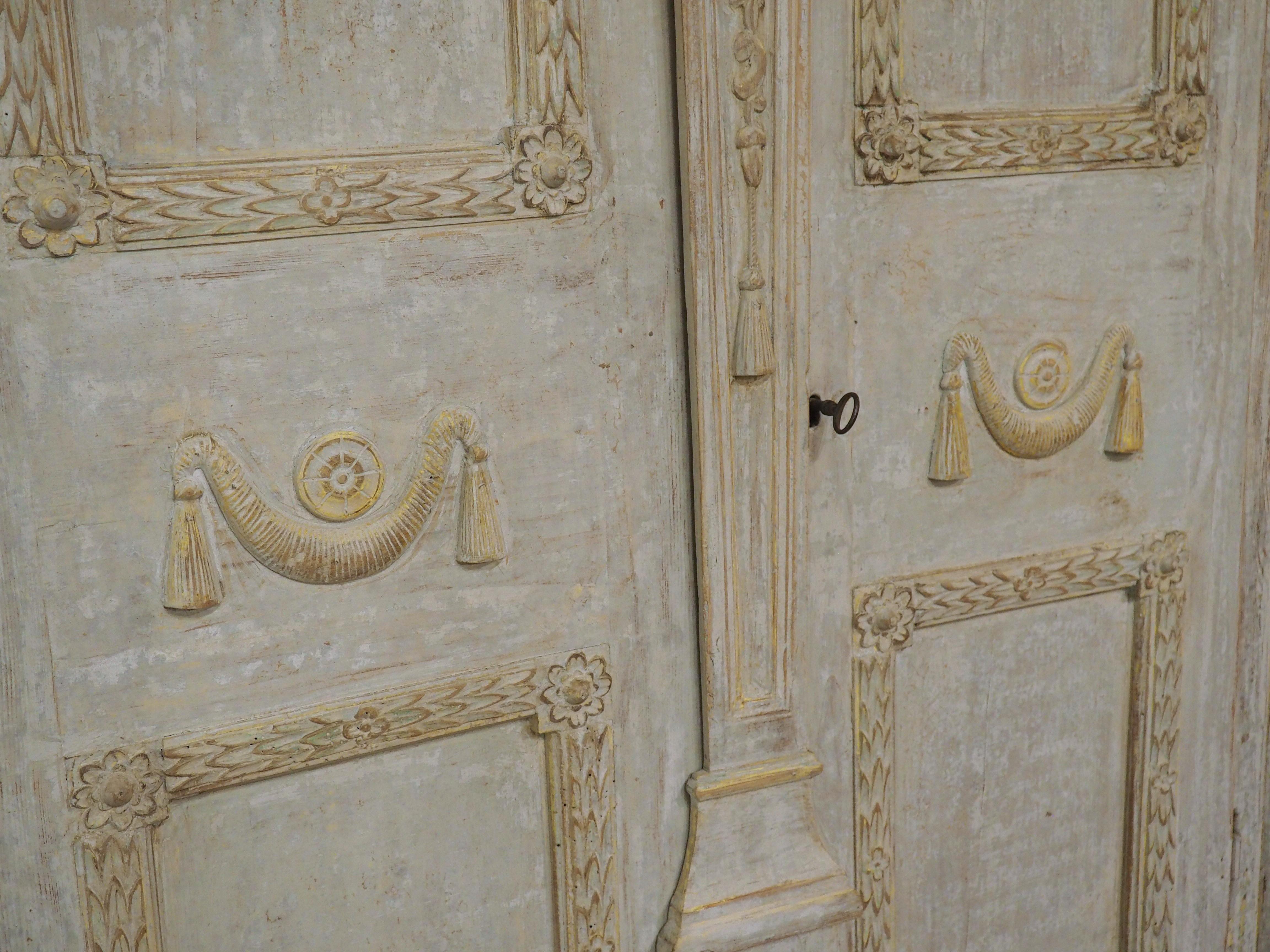 Early 1800s Northern European Baroque Style Armoire in Painted Pine 3
