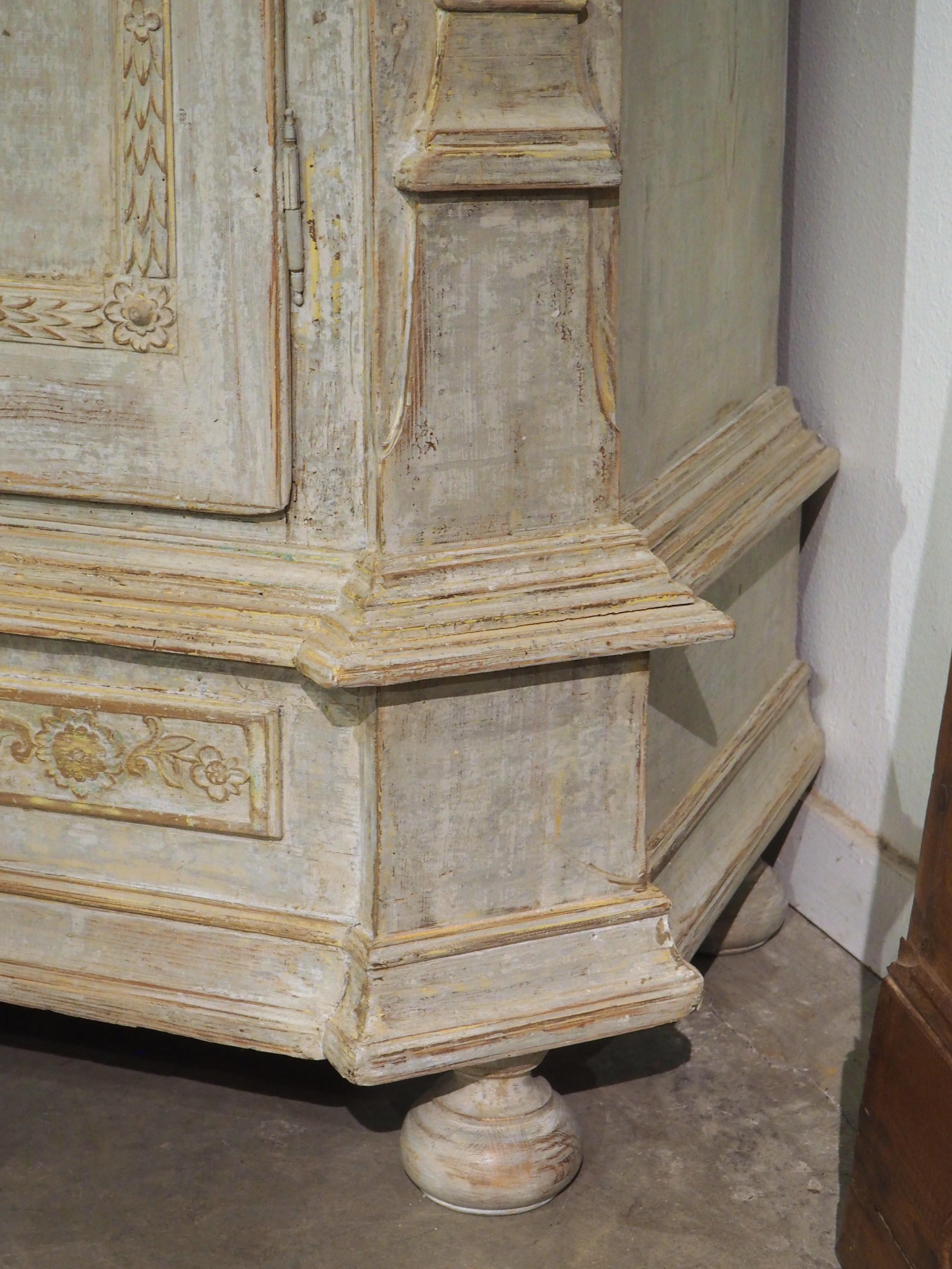 Early 1800s Northern European Baroque Style Armoire in Painted Pine In Good Condition In Dallas, TX
