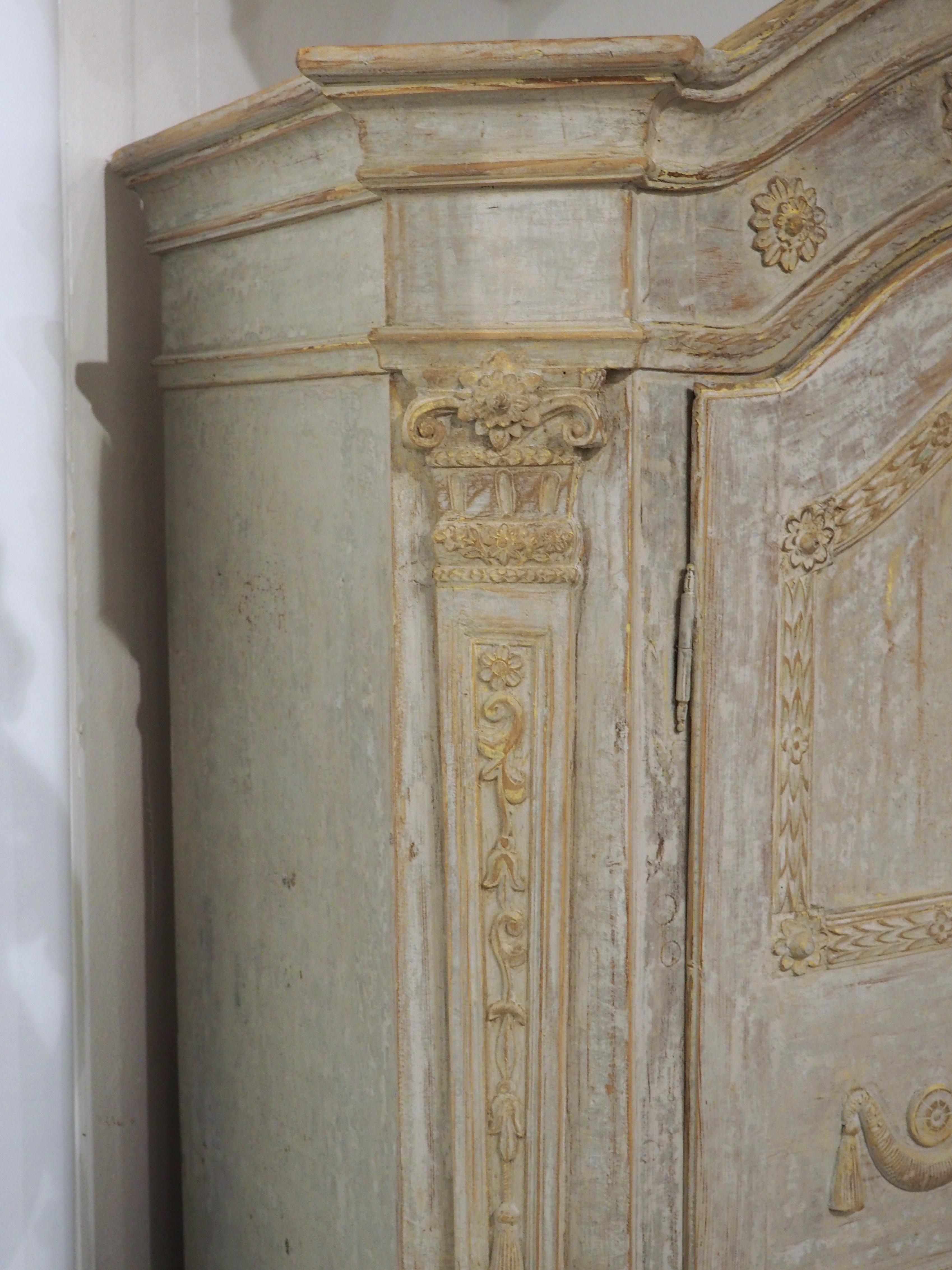 Early 1800s Northern European Baroque Style Armoire in Painted Pine 1