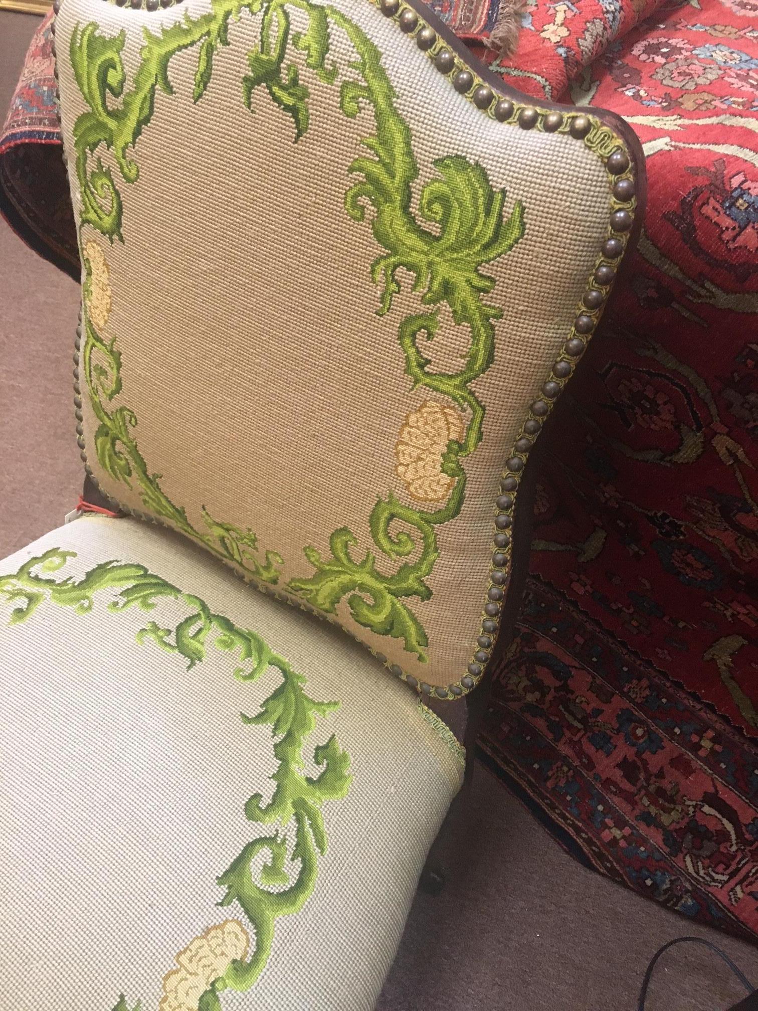 Early 1800s Regency Walnut Side Chair Side Chair with Needlepoint Upholstery For Sale 4
