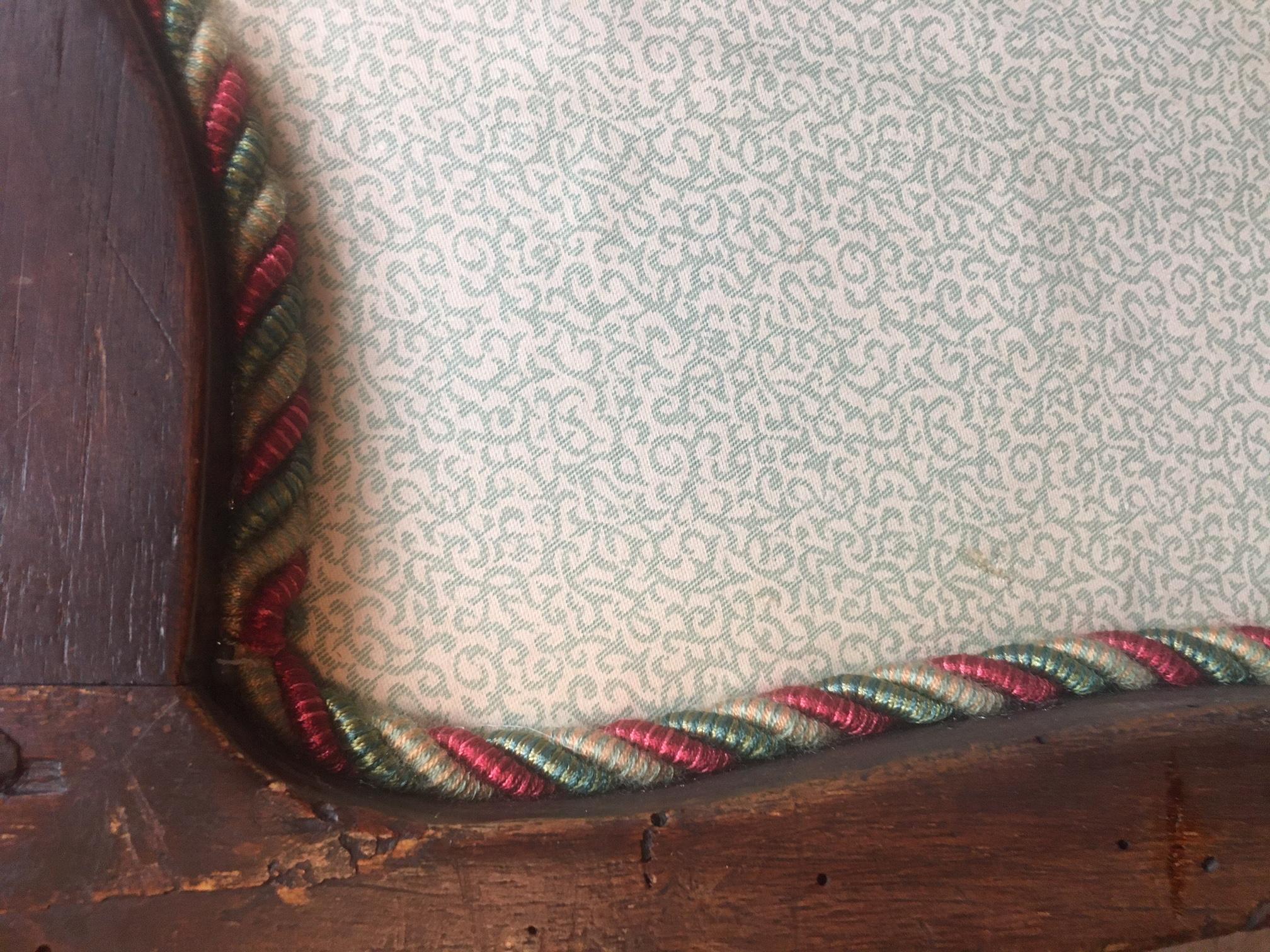 Early 19th Century Early 1800s Regency Walnut Side Chair Side Chair with Needlepoint Upholstery For Sale