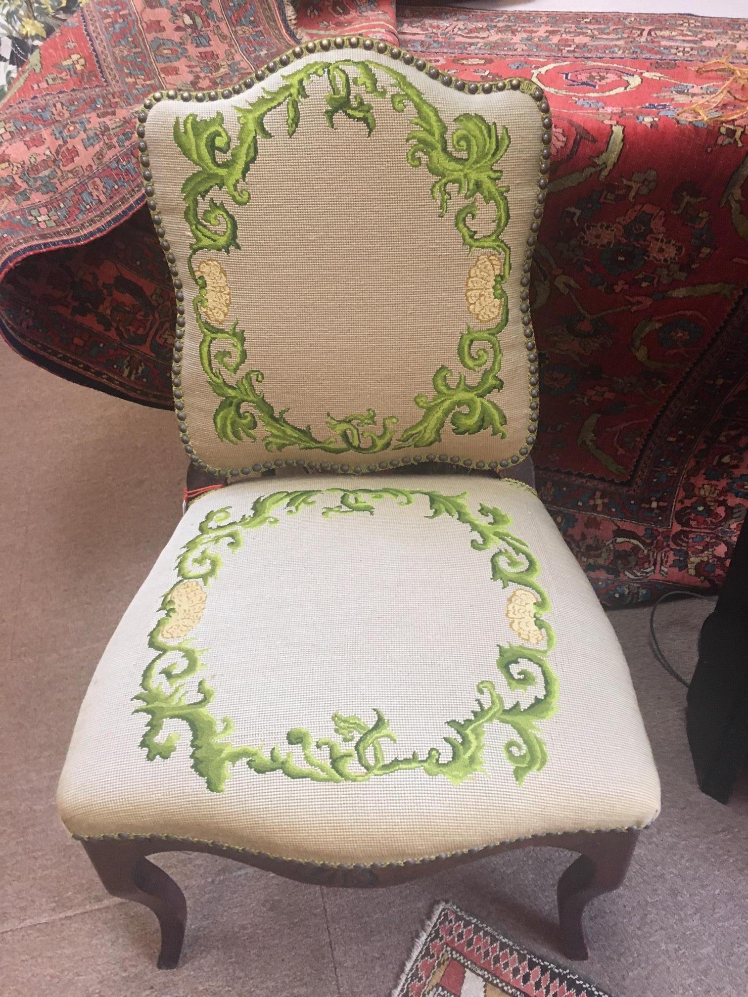 Early 1800s Regency Walnut Side Chair Side Chair with Needlepoint Upholstery For Sale 3