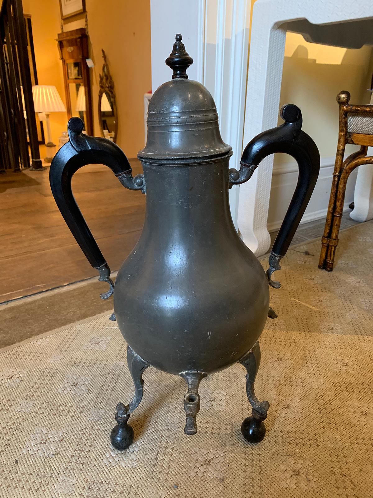 Early 18th-19th Century Pewter Lidded Hot Water Urn, Three Spouts, Wood Handles For Sale 2