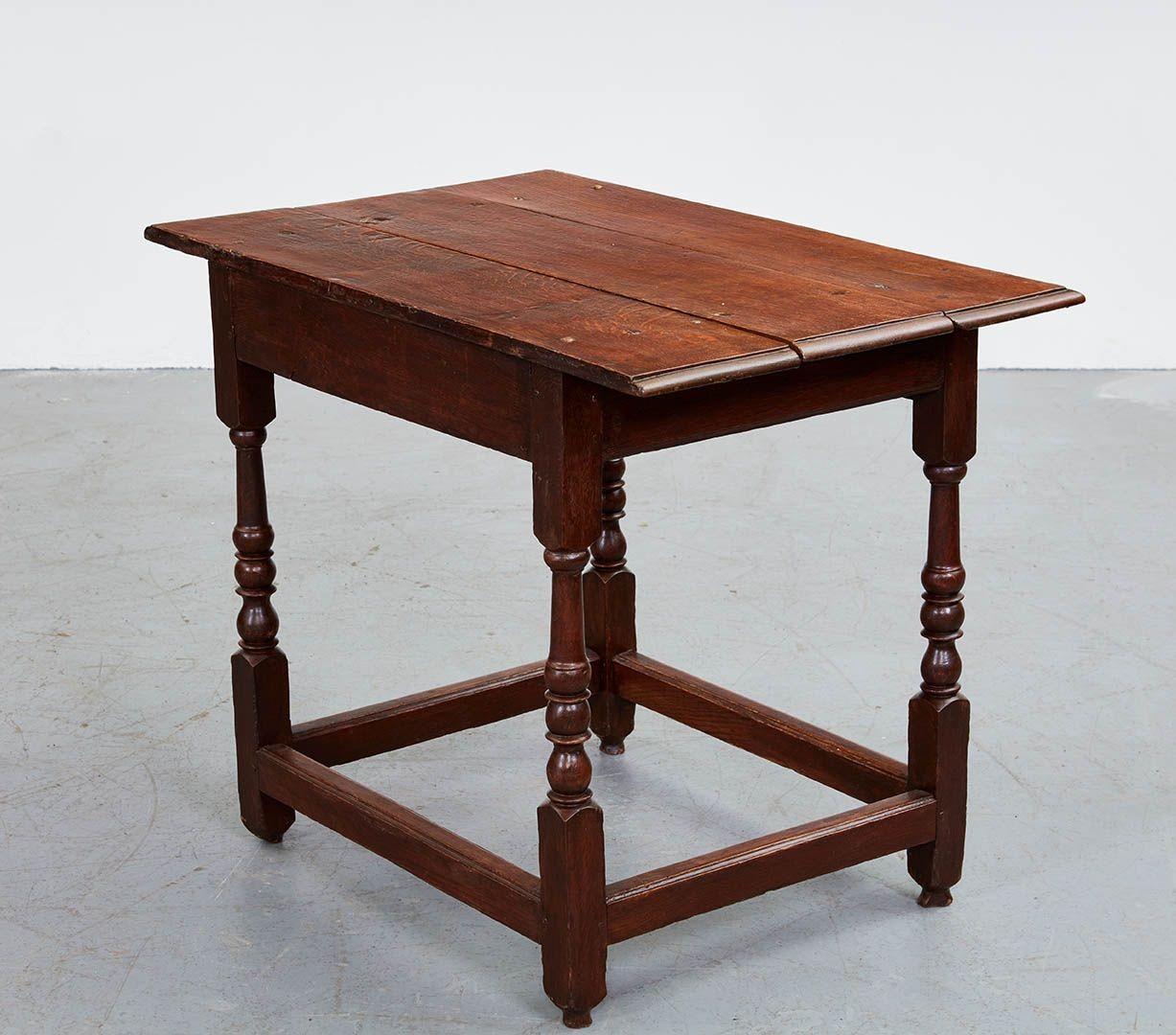 Early 18th c. English Oak Single Drawer Table For Sale 7