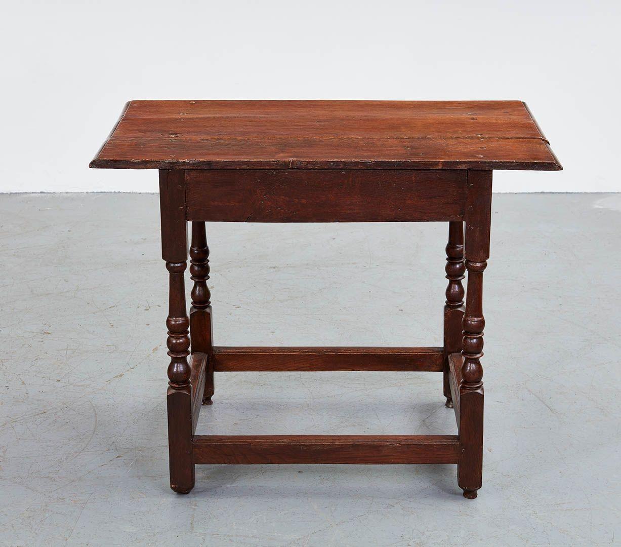 Early 18th c. English Oak Single Drawer Table For Sale 9