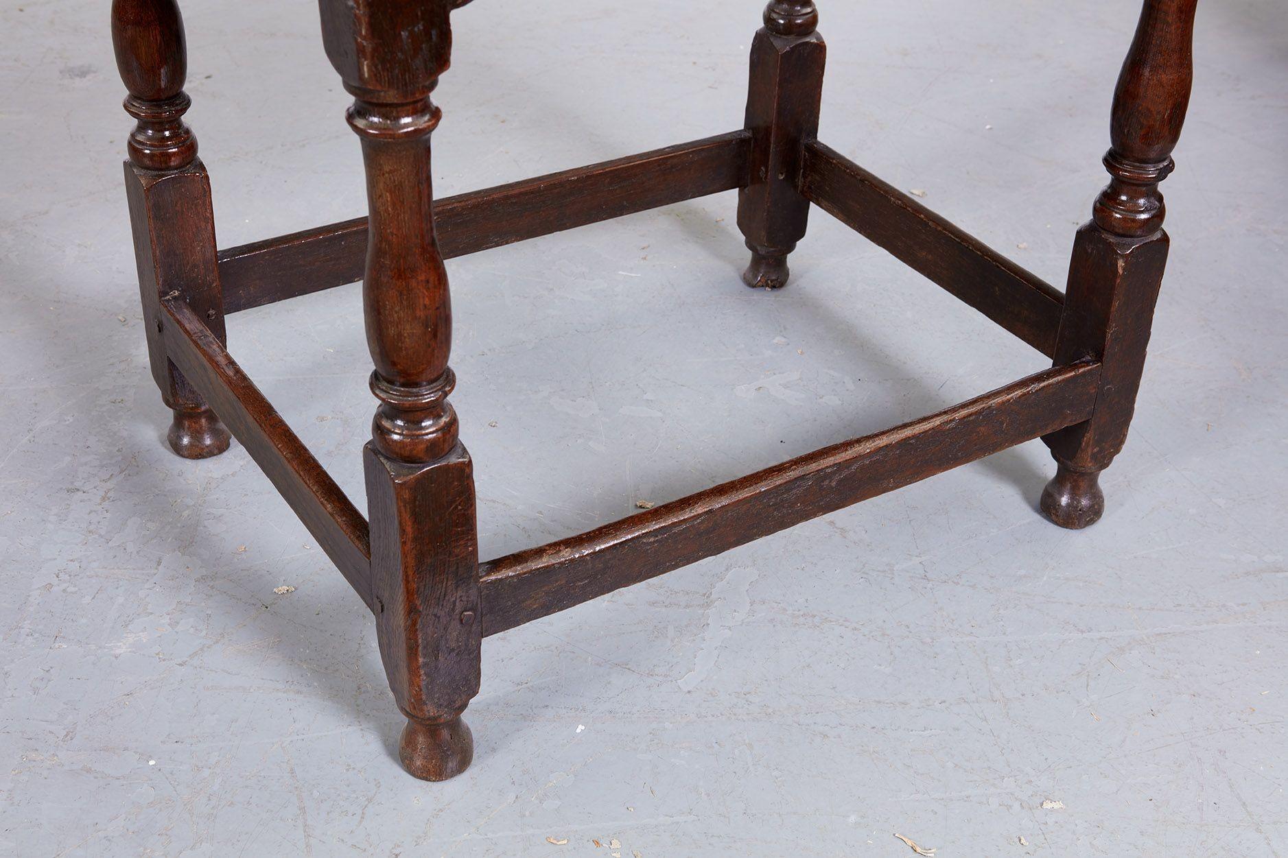 Early 18th c. English Oak Table For Sale 7