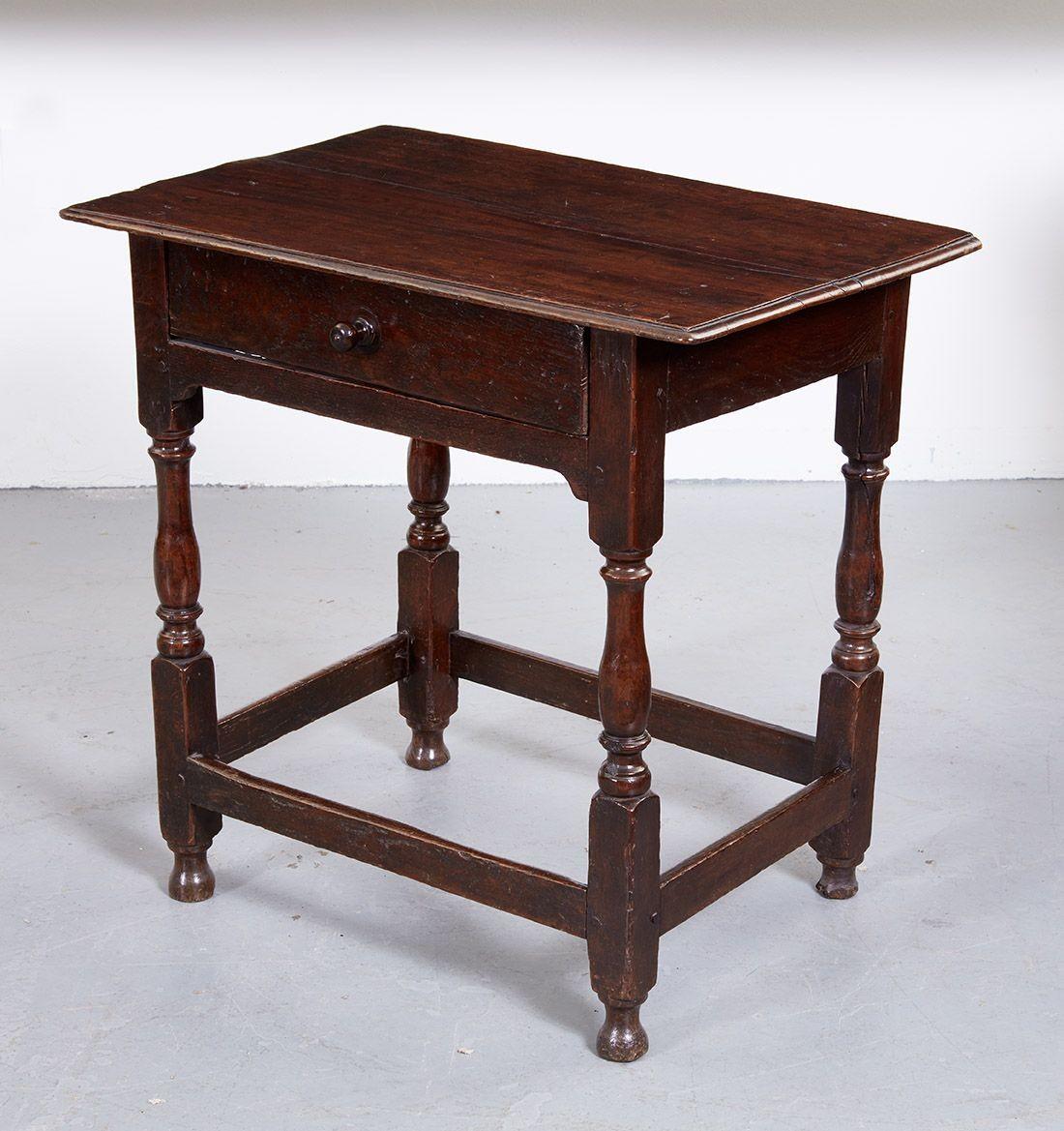 Early 18th c. English Oak Table In Good Condition For Sale In Greenwich, CT