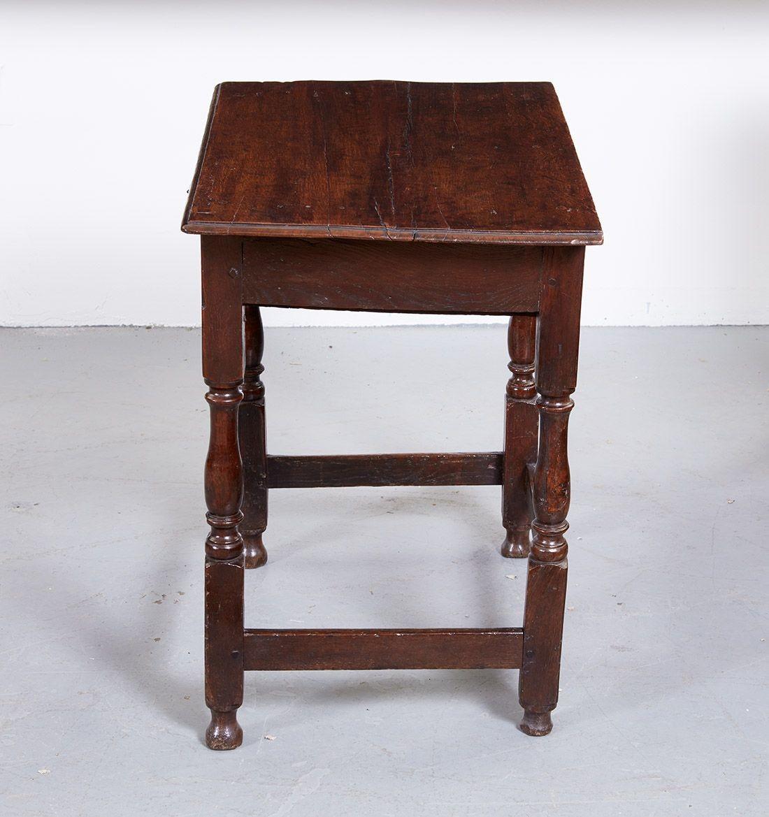 Early 18th c. English Oak Table For Sale 2