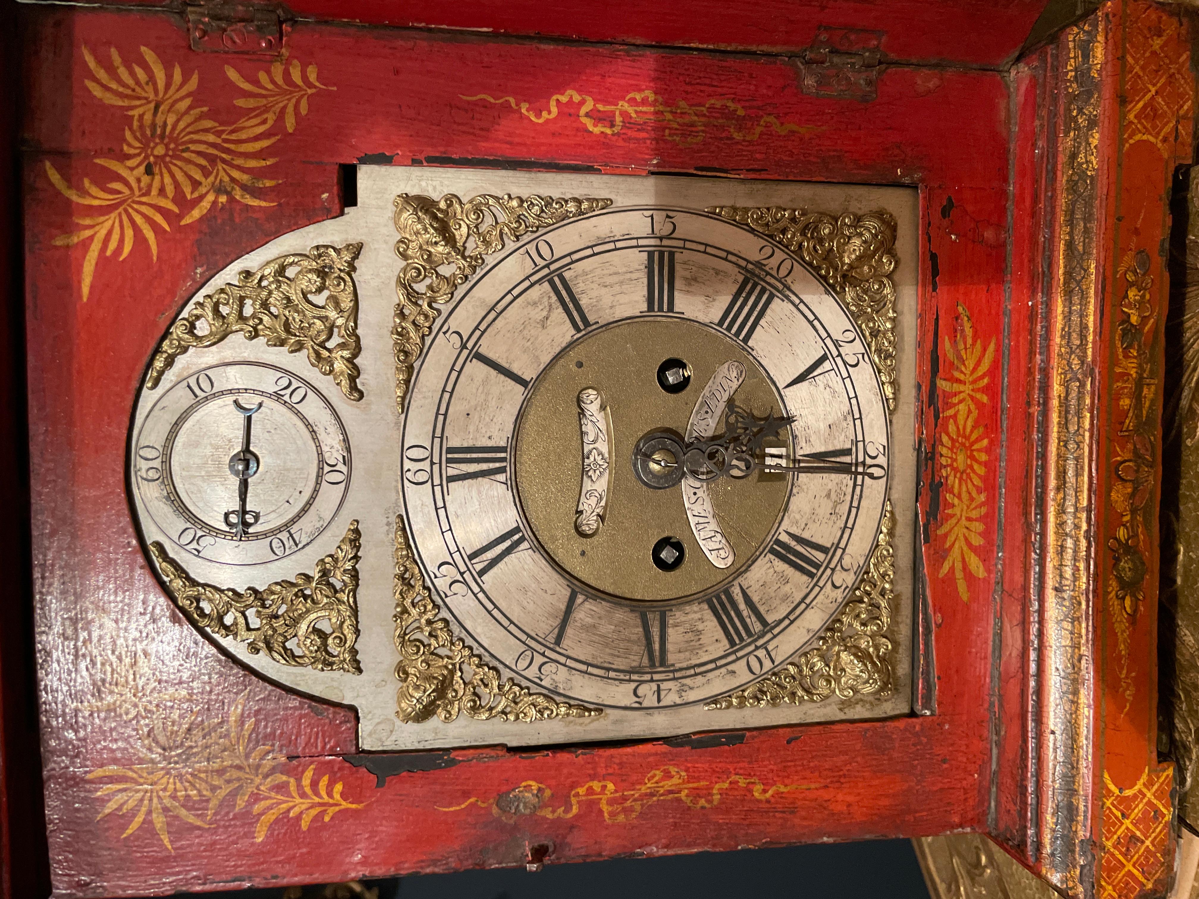 Early 18th C English Red Lacquer Chinoiserie painted bracket clock  For Sale 8