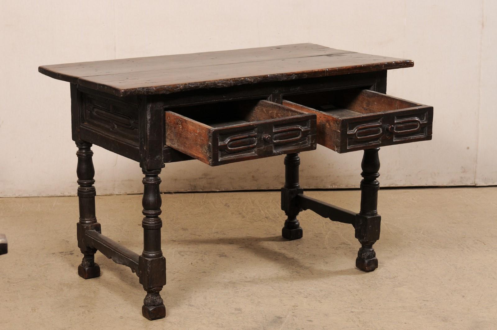 Italian Carved-Walnut Occasional Table W/Drawers, All Sides Carved, Early 18th C In Good Condition For Sale In Atlanta, GA