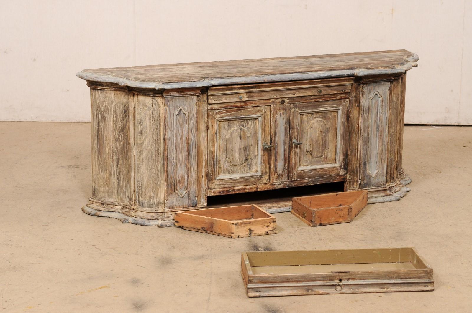 Panca da finestra in legno dell'inizio del XVIII secolo A.I.C. in vendita 1