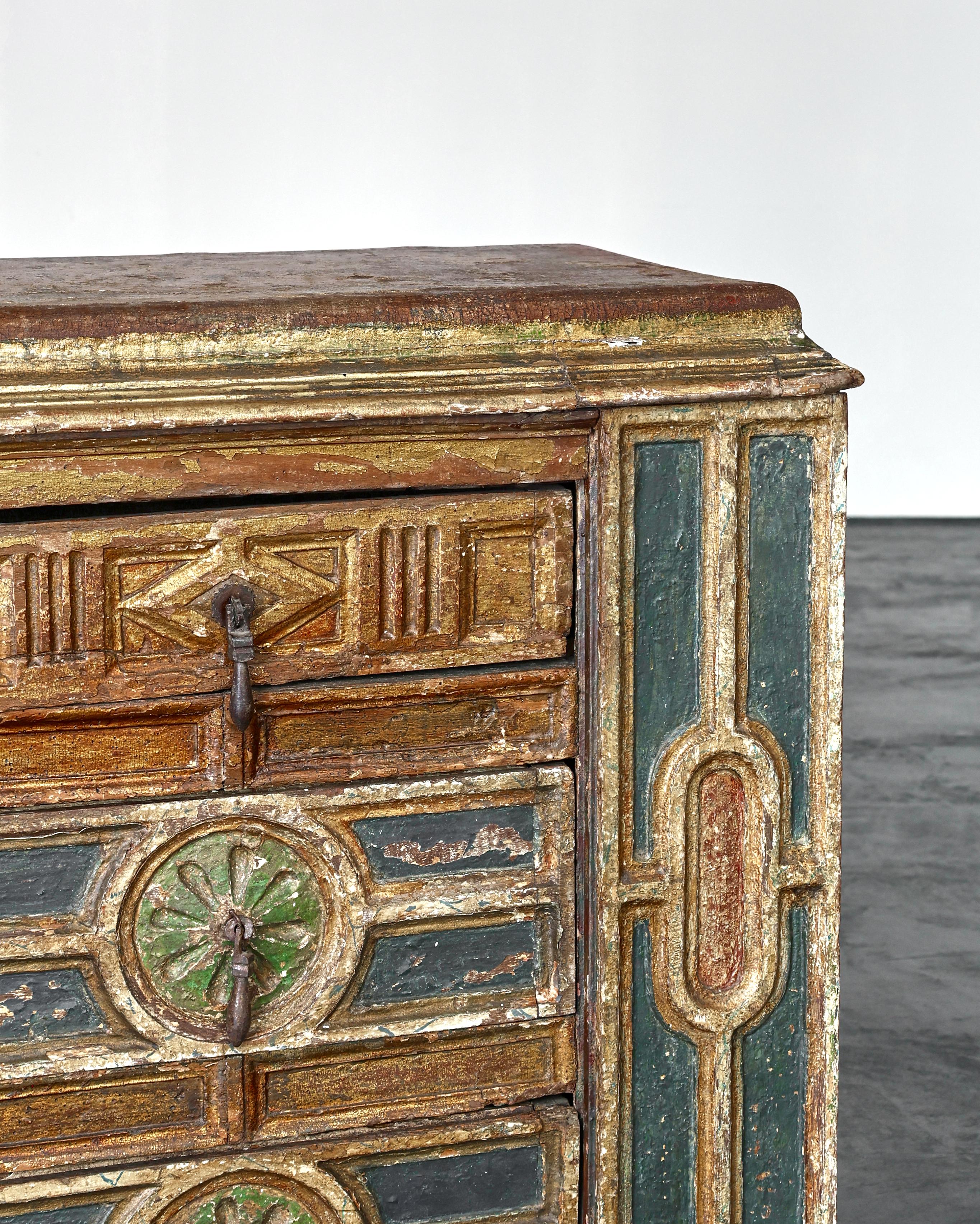 Cassettiera/Comodino spagnolo dorato e dipinto dell'inizio del 18° secolo in vendita 1