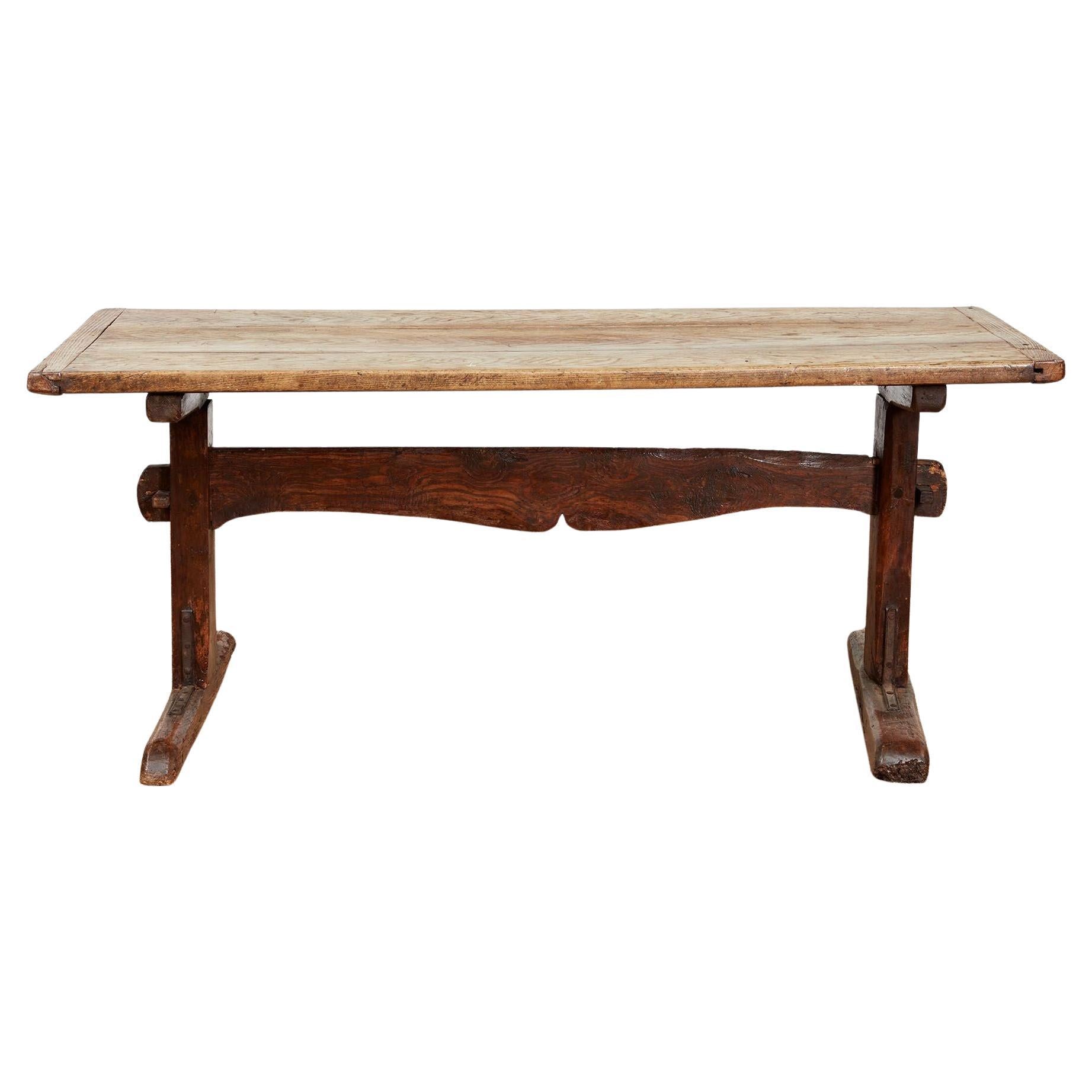 Début du 18e s. Table de taverne