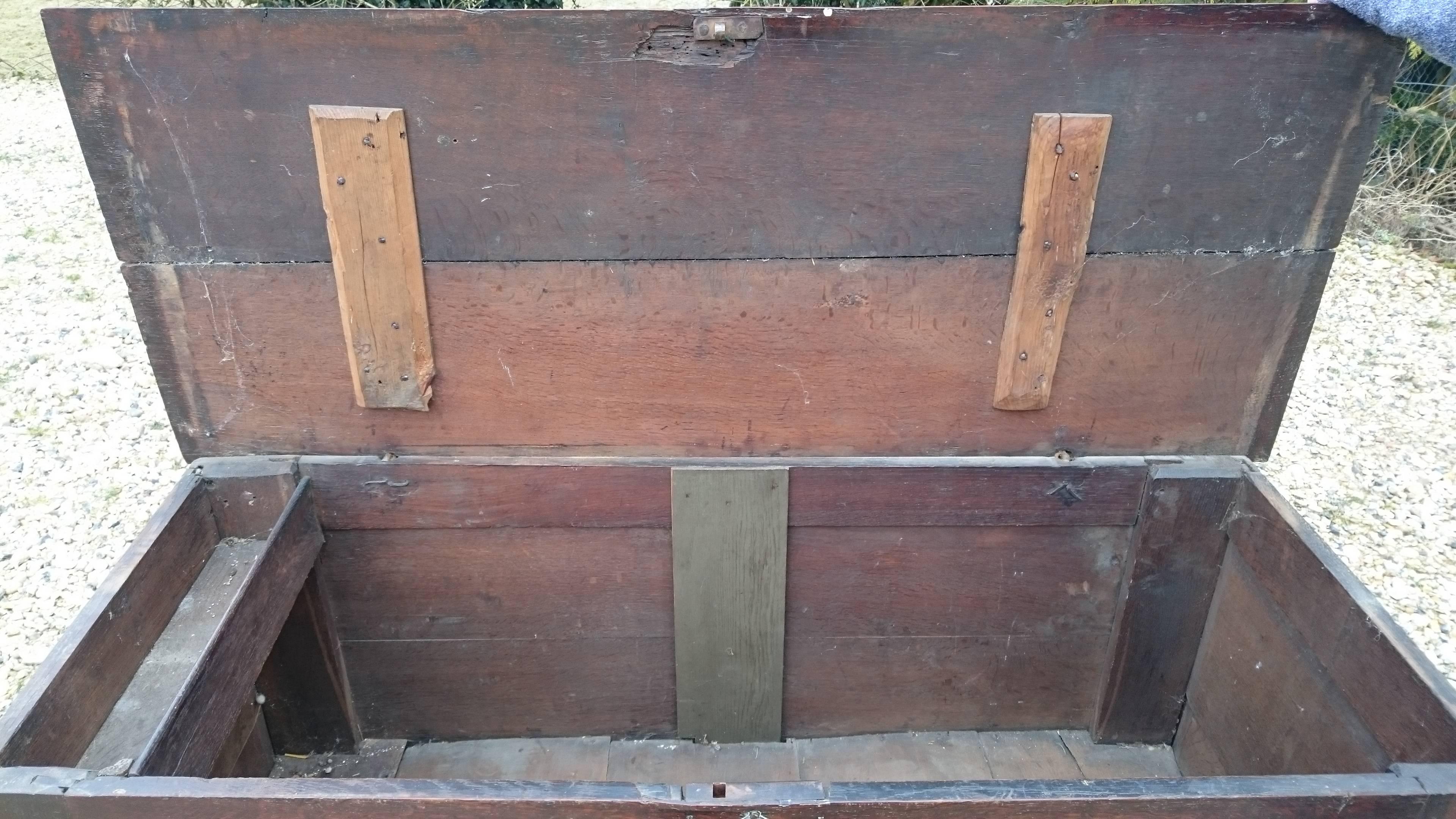 Early 18th Century Antique Mule Chest For Sale 2