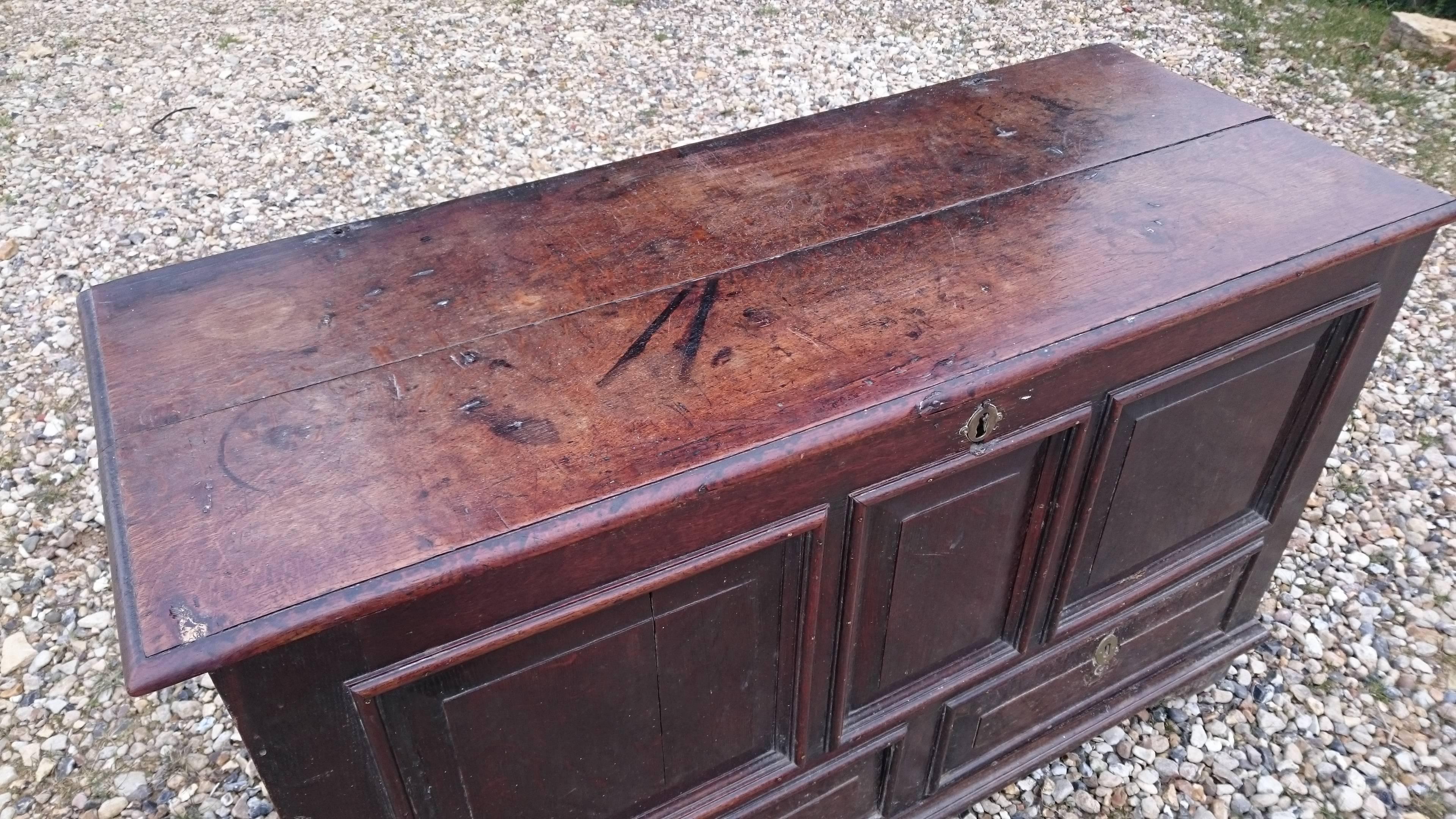 Oak Early 18th Century Antique Mule Chest For Sale