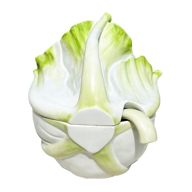 Porcellana Zuppiera di cavolfiori in porcellana Chelsea Porcelain con coperchio dell'inizio del XVIII secolo in vendita