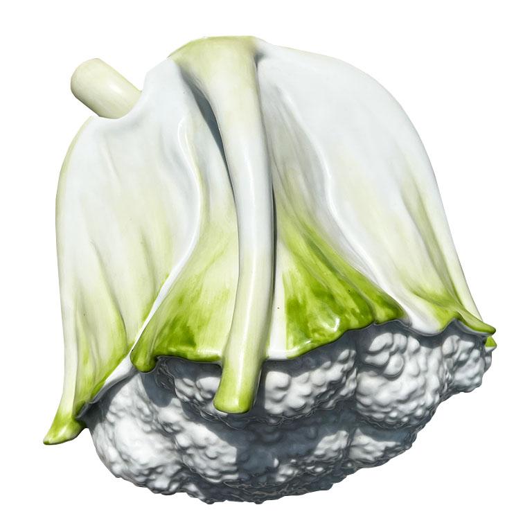 Zuppiera di cavolfiori in porcellana Chelsea Porcelain con coperchio dell'inizio del XVIII secolo in vendita 2