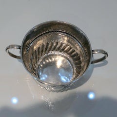Early 18th Century Antique Queen Anne Britannia Silver Porringer Lon 1706 J Cory