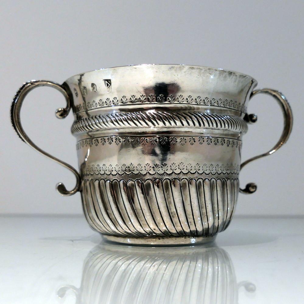 Early 18th Century Antique Queen Anne Britannia Silver Porringer Lon 1706 J Cory For Sale 2