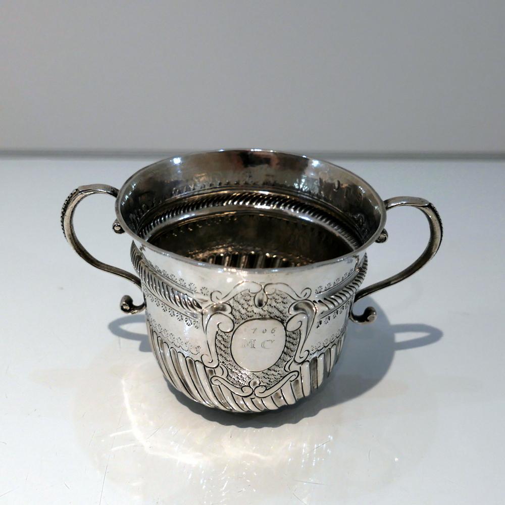 Early 18th Century Antique Queen Anne Britannia Silver Porringer Lon 1706 J Cory For Sale 4