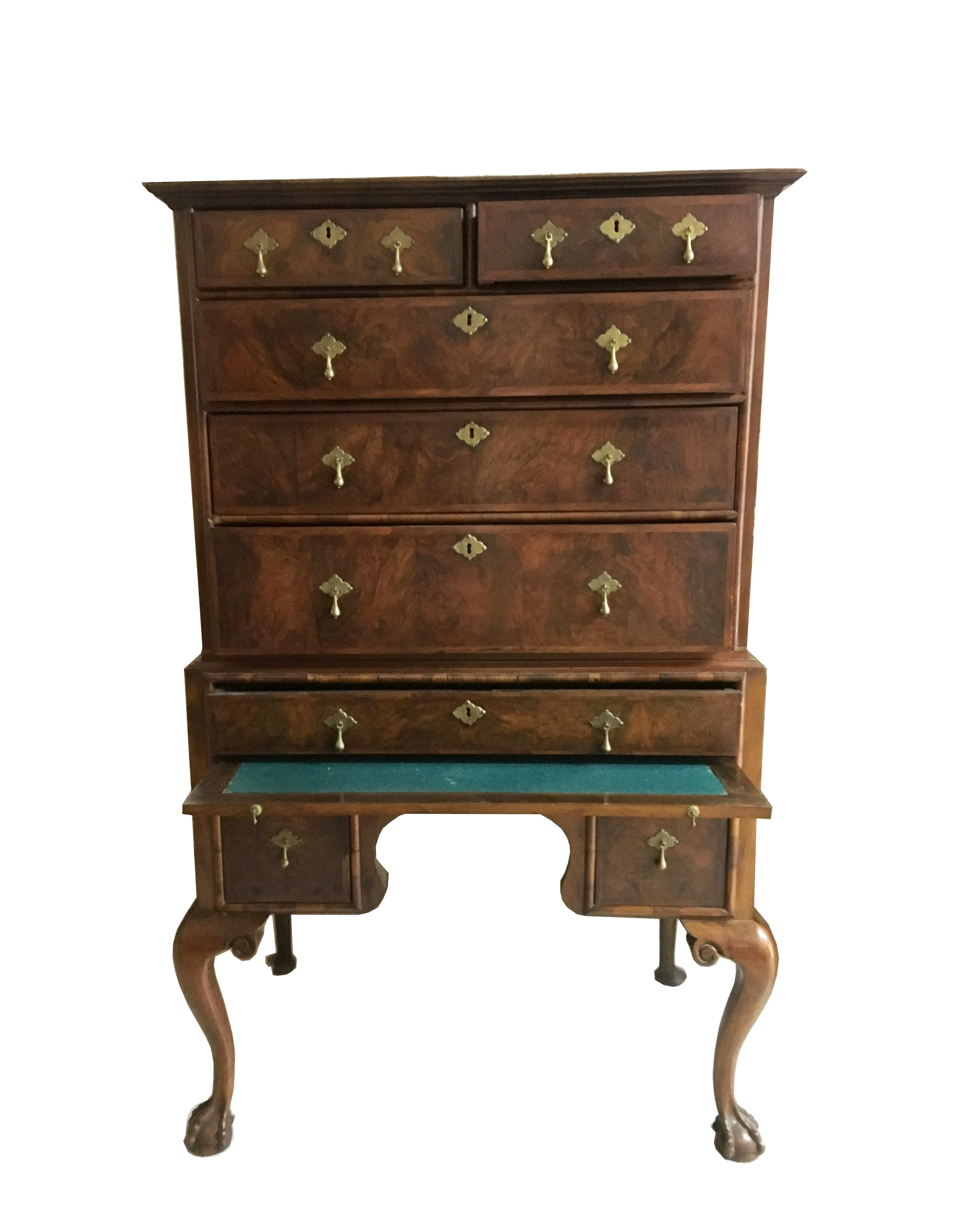 English Early 18th Century Antique Walnut Chest on Chest or Highboy For Sale