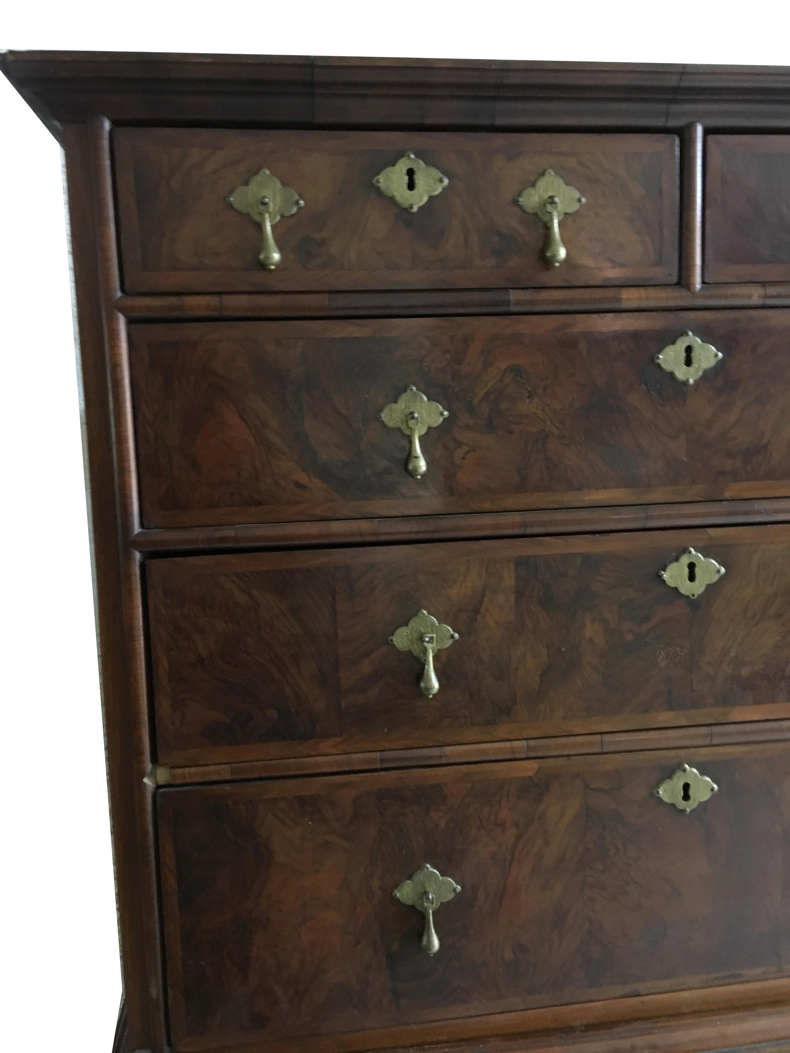 Early 18th Century Antique Walnut Chest on Chest or Highboy For Sale 1
