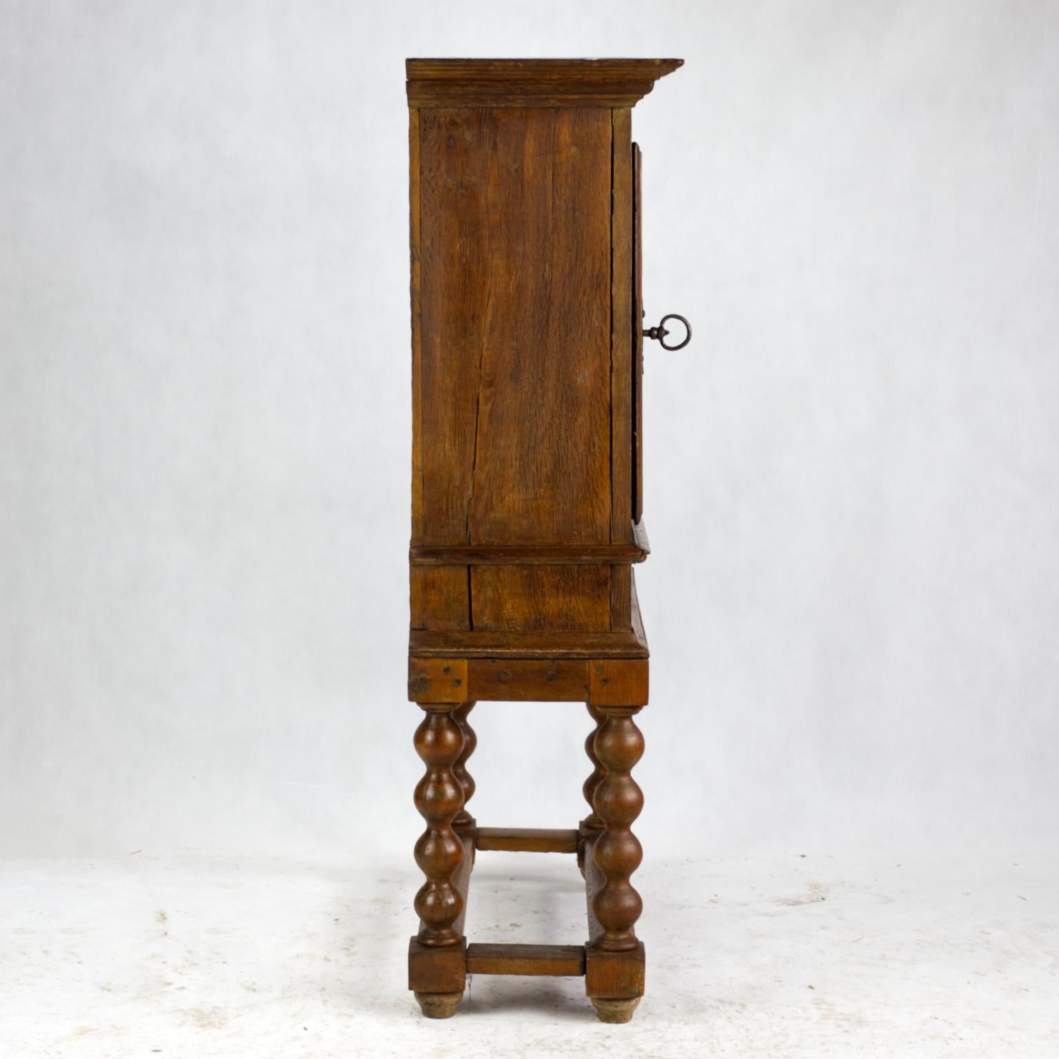 Early 18th Century Baroque Rustic Oak Cabinet on High Stand In Good Condition For Sale In Lucenec, SK