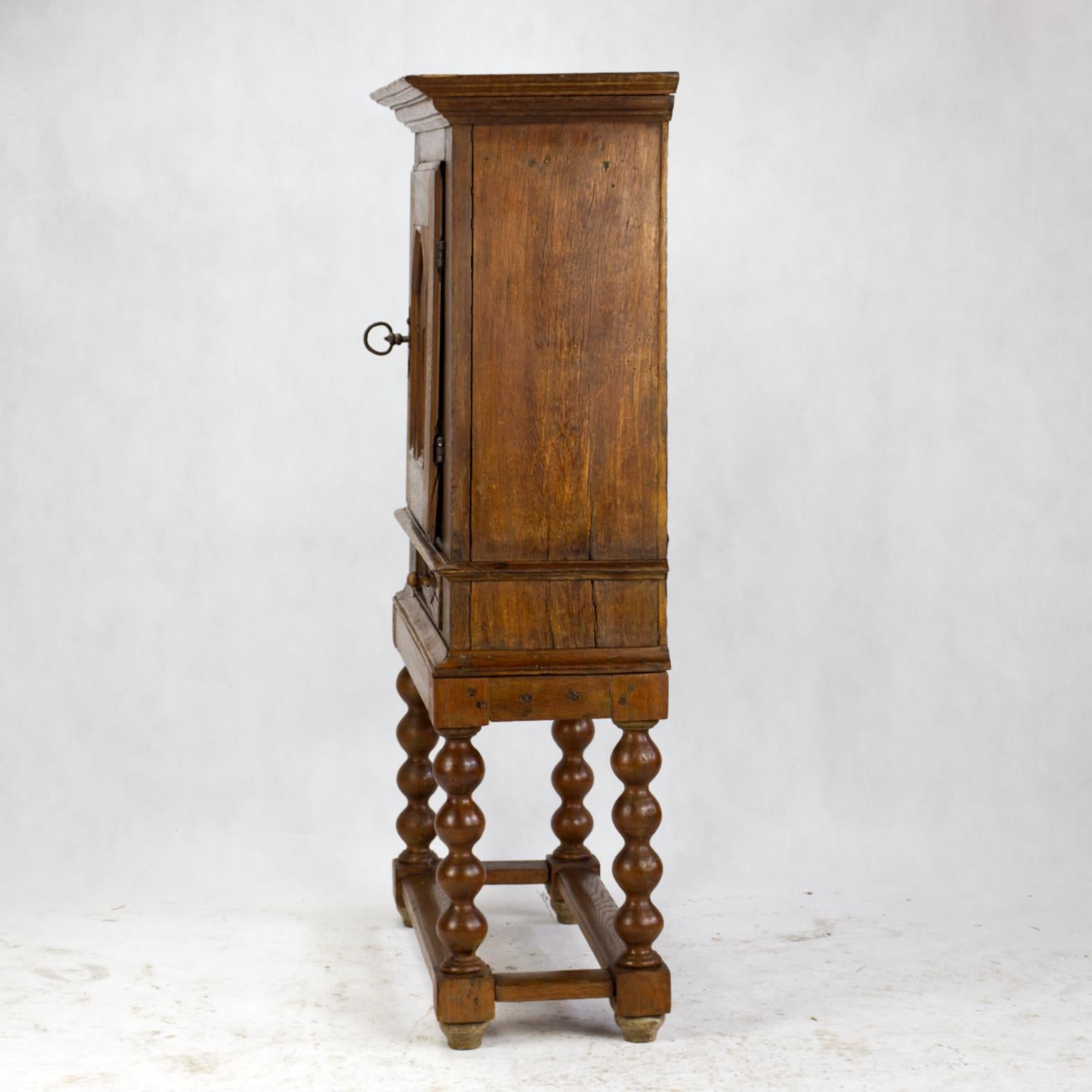 Early 18th Century Baroque Rustic Oak Cabinet on High Stand For Sale 3