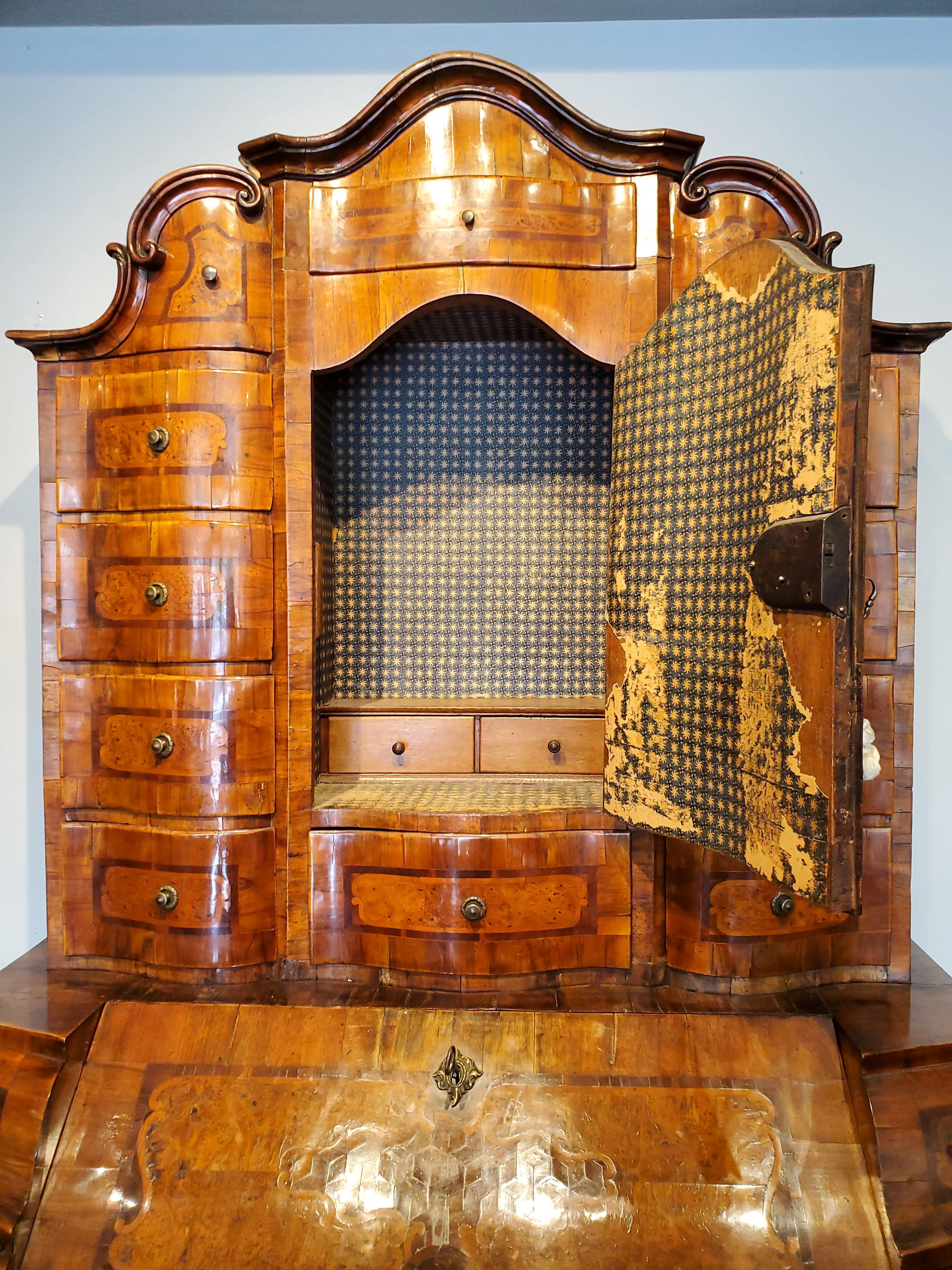 Marquetry Early 18th Century Bavarian Bureau Cabinet