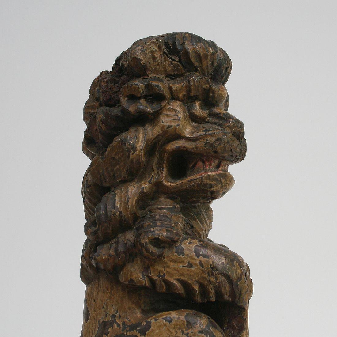 Early 18th Century Carved Wooden Lion 4