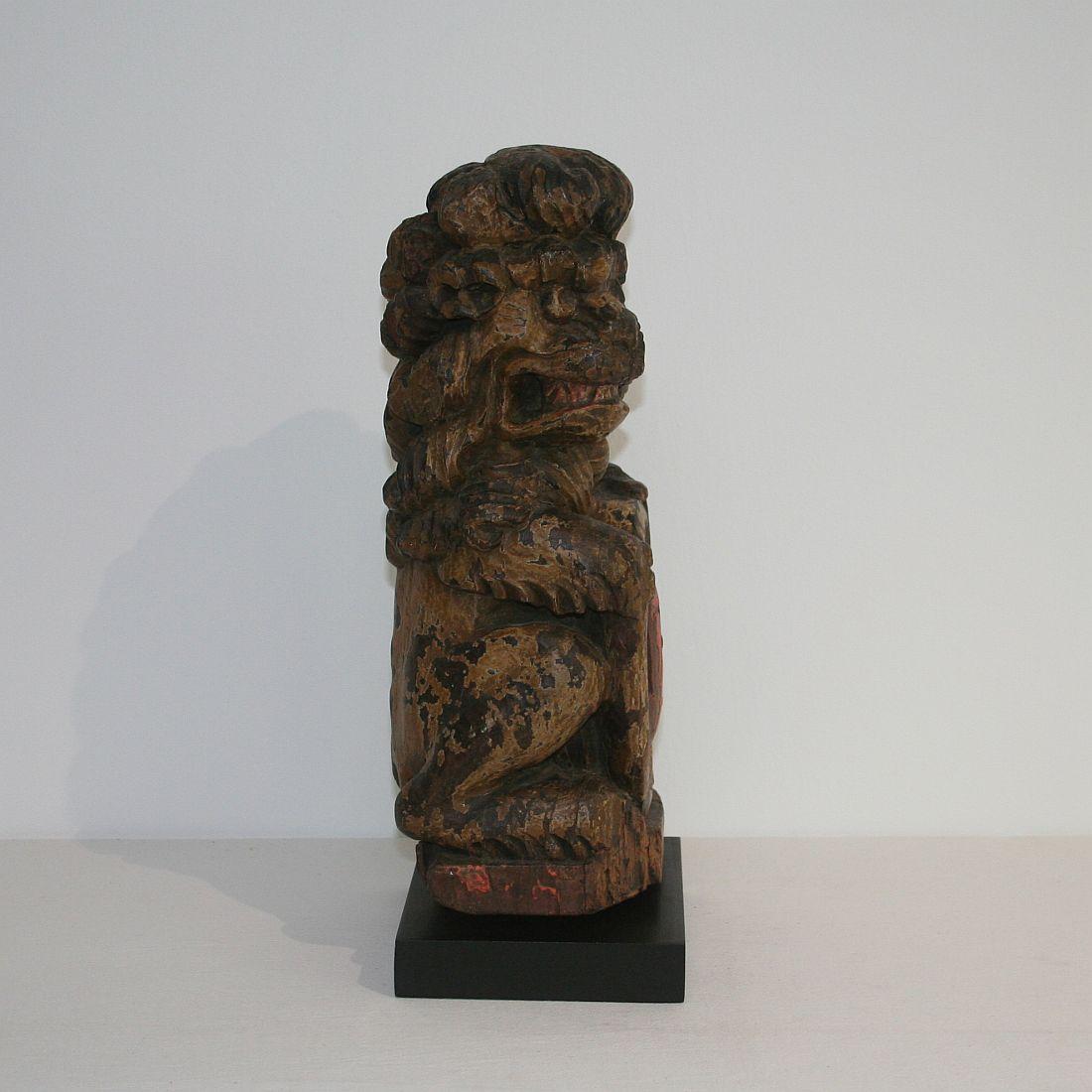 Early 17th Century Early 18th Century Carved Wooden Lion