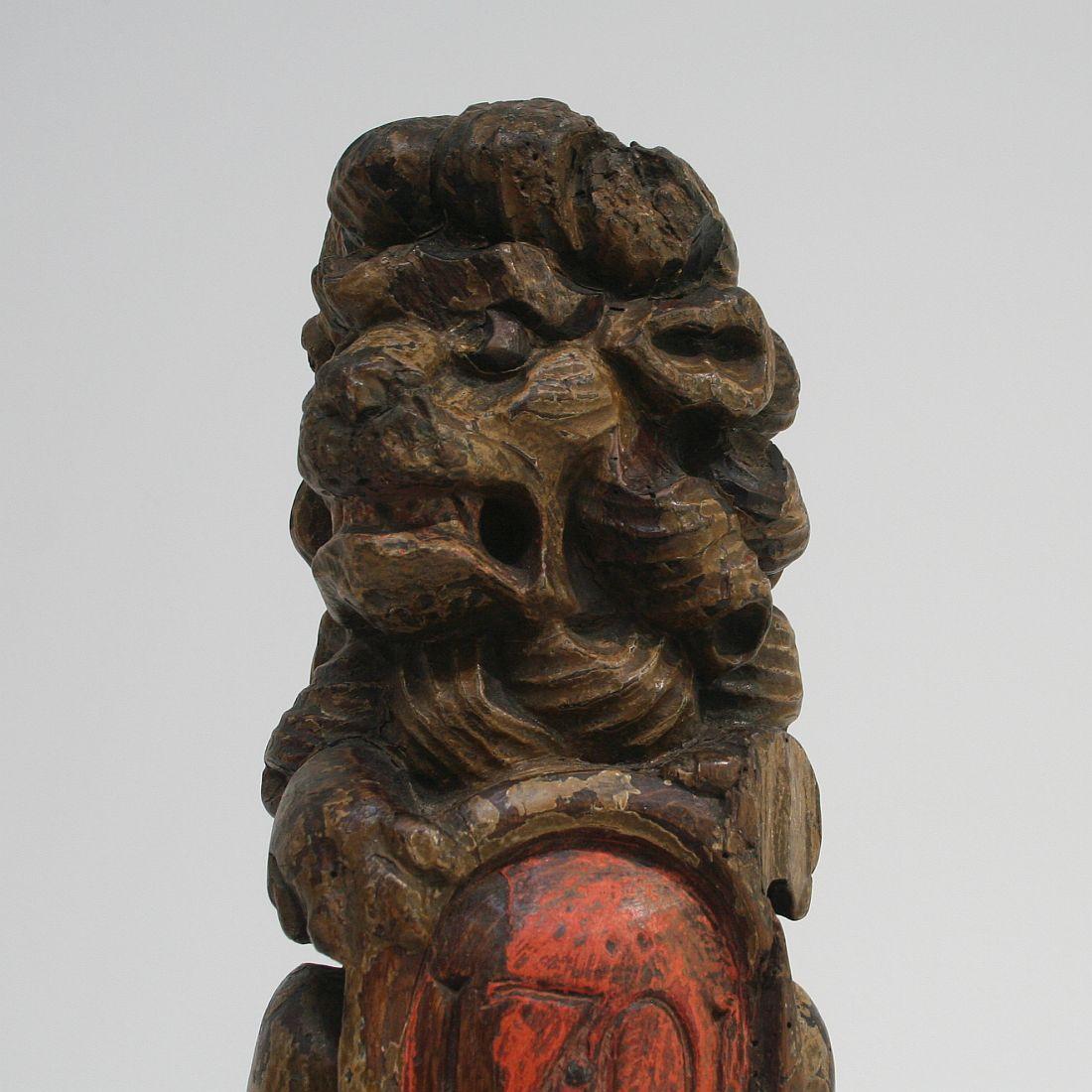 Early 18th Century Carved Wooden Lion 1