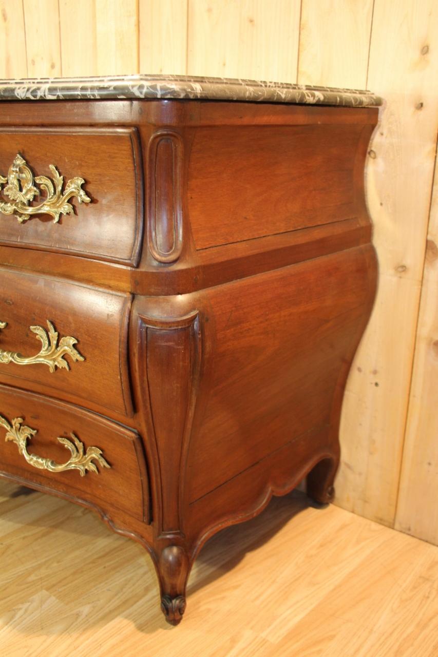 Français Early 18th Century Chest Of Drawers, Port Work en vente