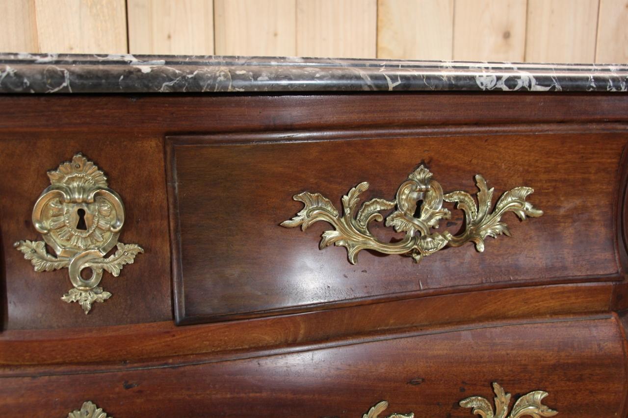 Bois Early 18th Century Chest Of Drawers, Port Work en vente