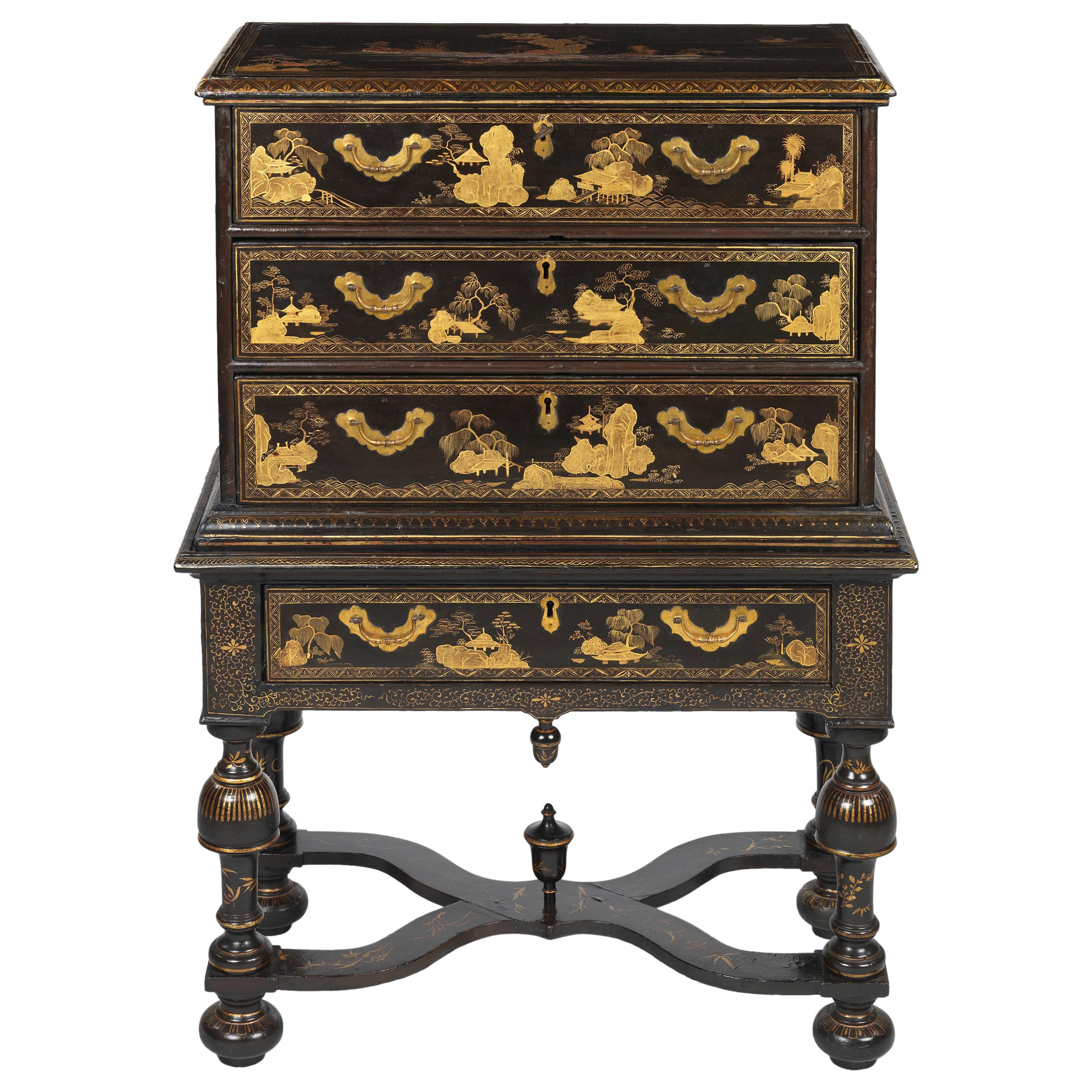 Early 18th Century Chinese Chest on Stand im Angebot