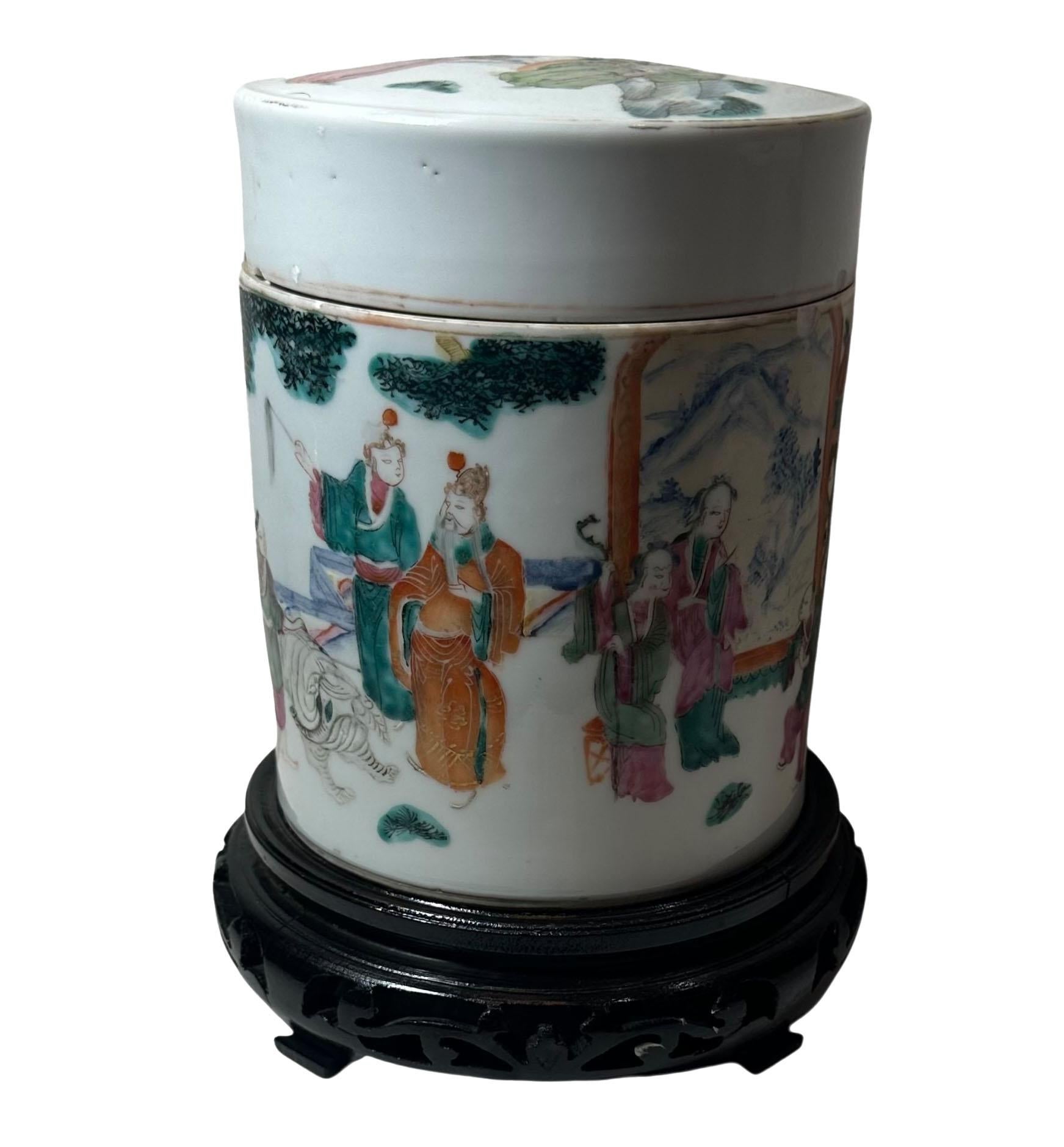 Porcellana Vaso con pennello in porcellana cinese dell'inizio del XVIII secolo con supporto in vendita