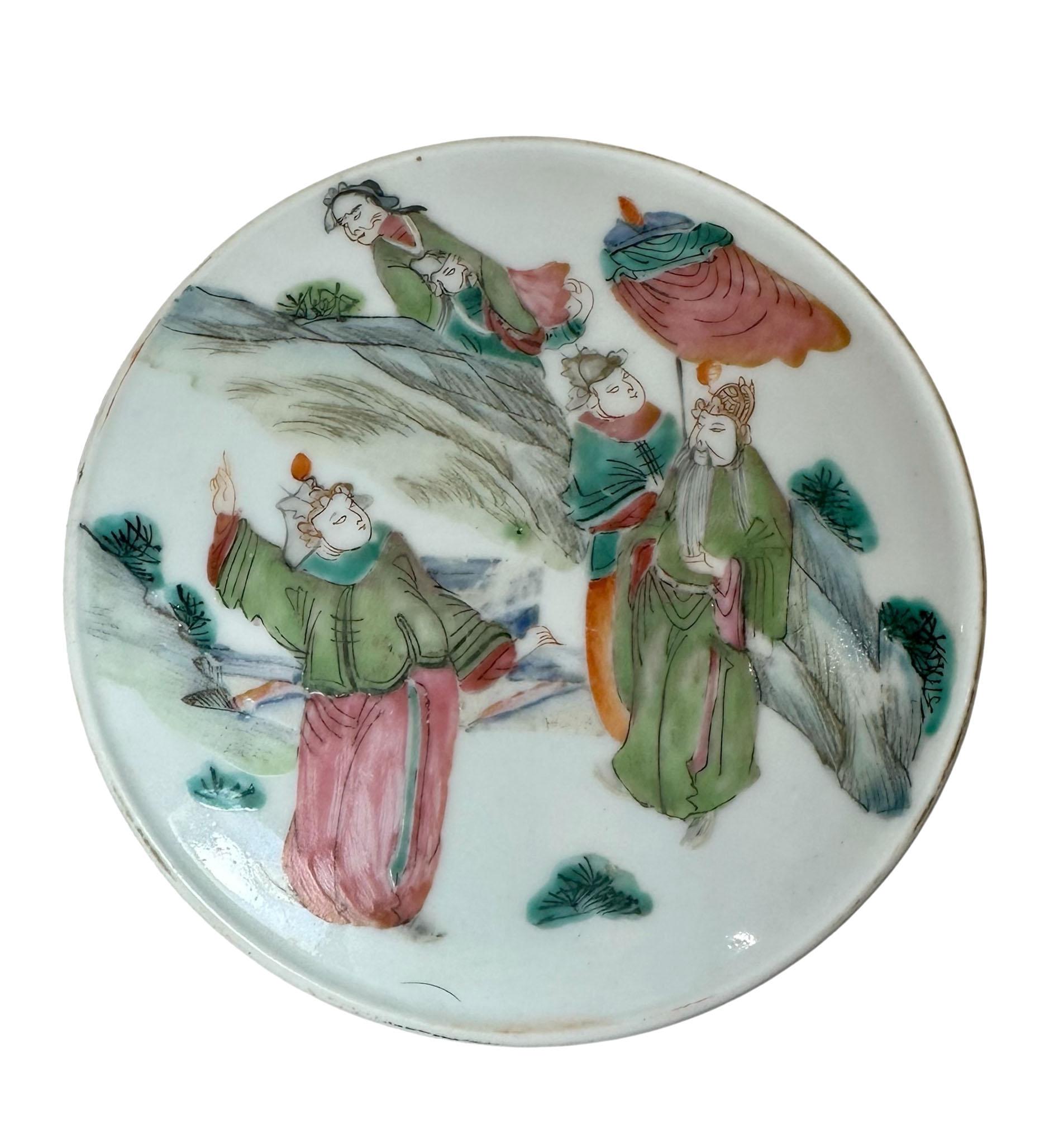 Vaso con pennello in porcellana cinese dell'inizio del XVIII secolo con supporto in vendita 1