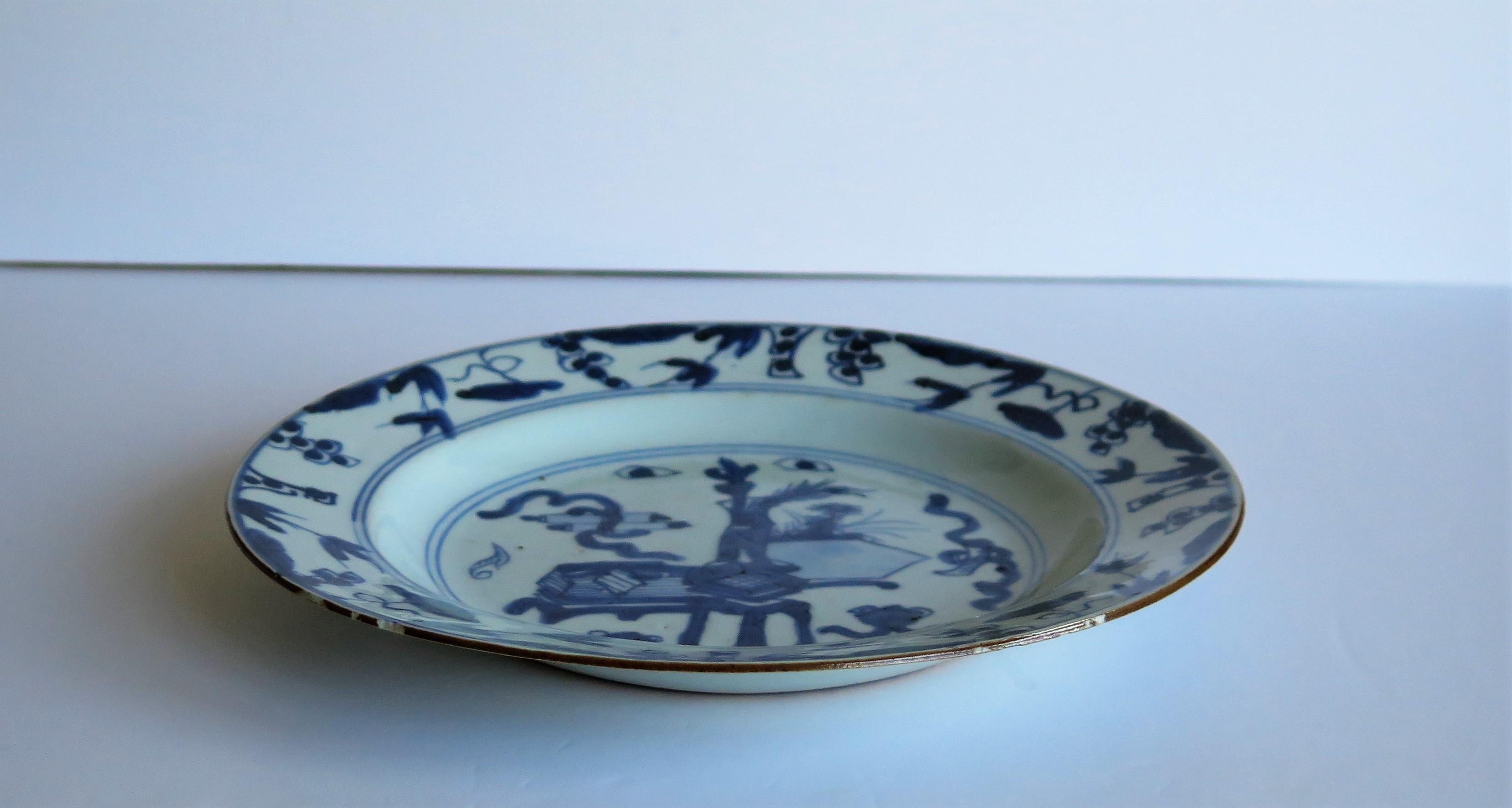 Early 18th Century Chinese Porcelain Plate Blue and White, Qing circa 1730 3