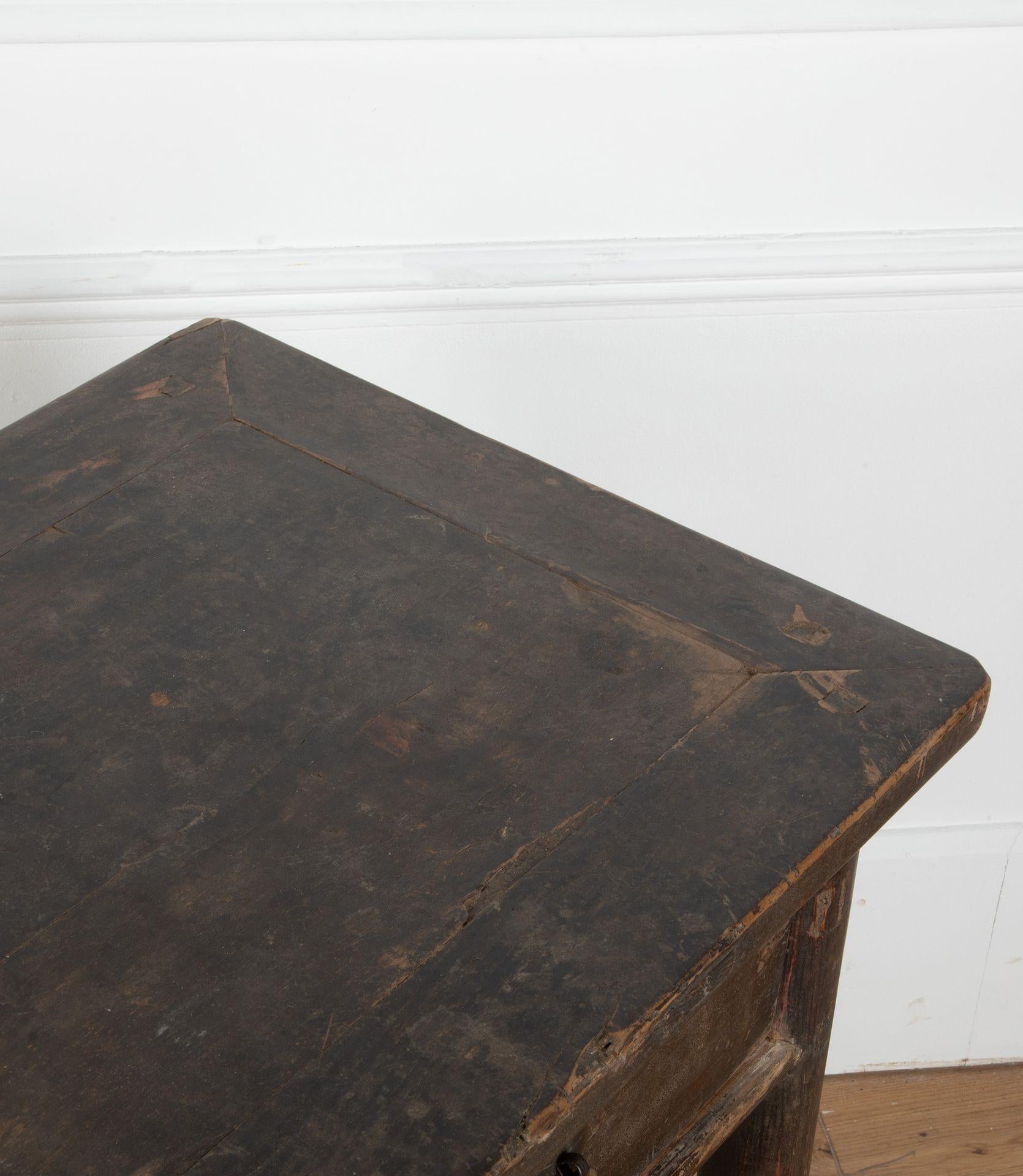 Early 18th Century Chinese Table For Sale 5