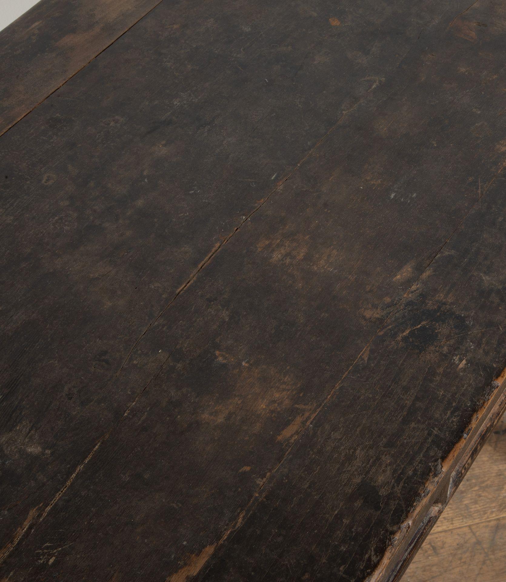 Early 18th Century Chinese Table For Sale 6