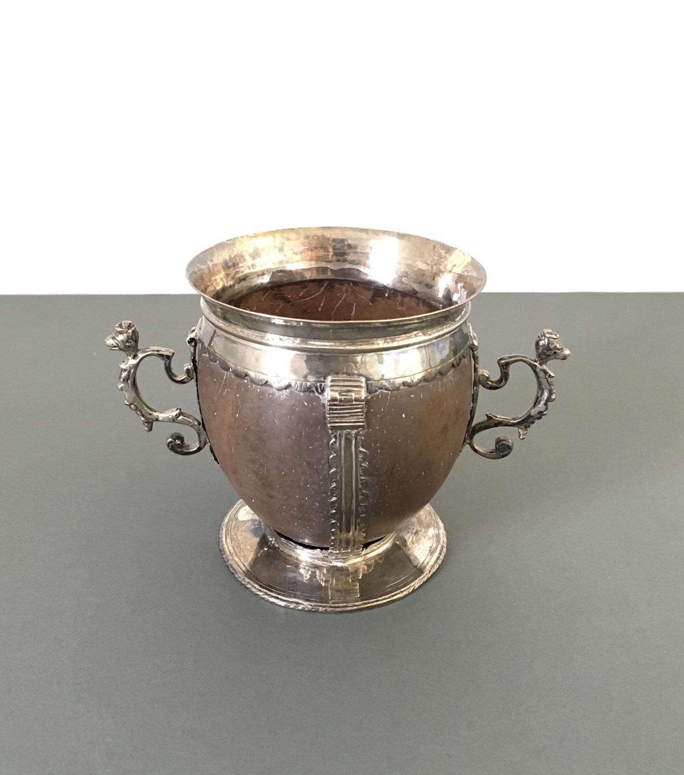 Early 18th Century Coconut and Silver Cup For Sale 7