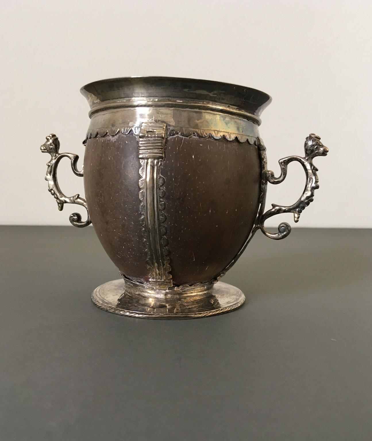 Early 18th Century Coconut and Silver Cup For Sale 11