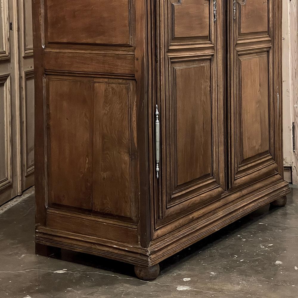Early 18th Century Country French Louis XIII Armoire For Sale 6