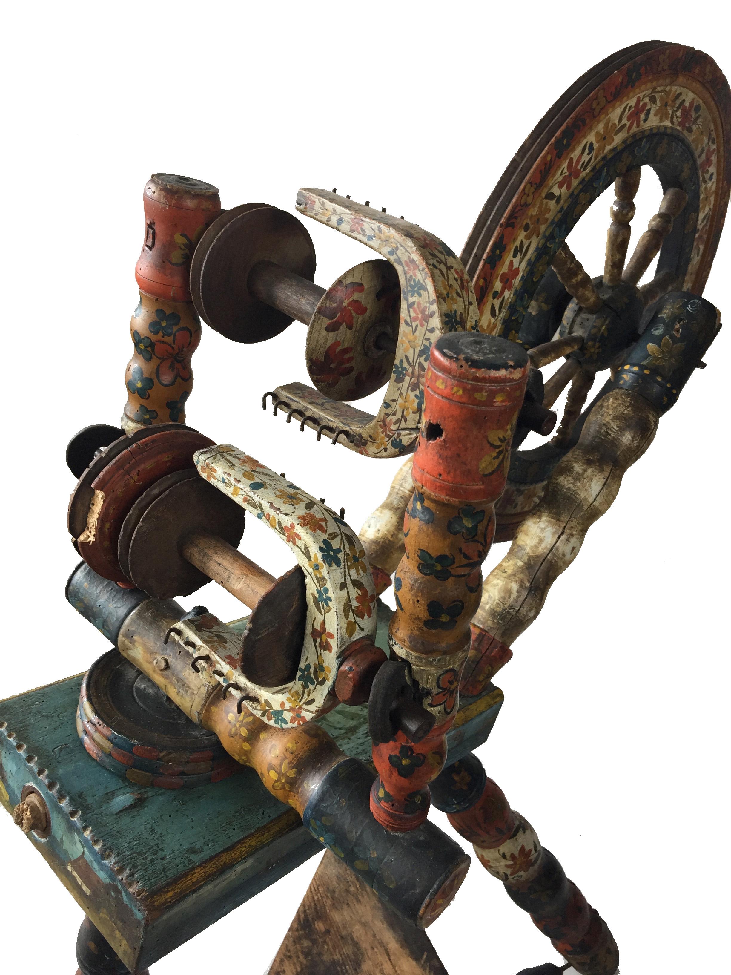 Hand-Crafted Early 18th Century Dutch Hand Painted Spinning Wheel For Sale