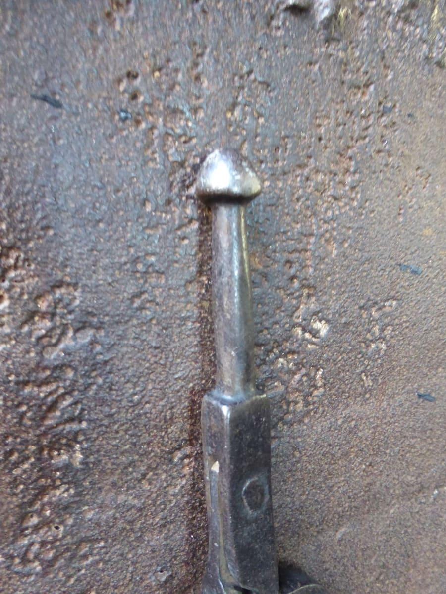 Early 18th Century Dutch Louis XIV Period Fireplace Shovel In Good Condition For Sale In Soest, NL