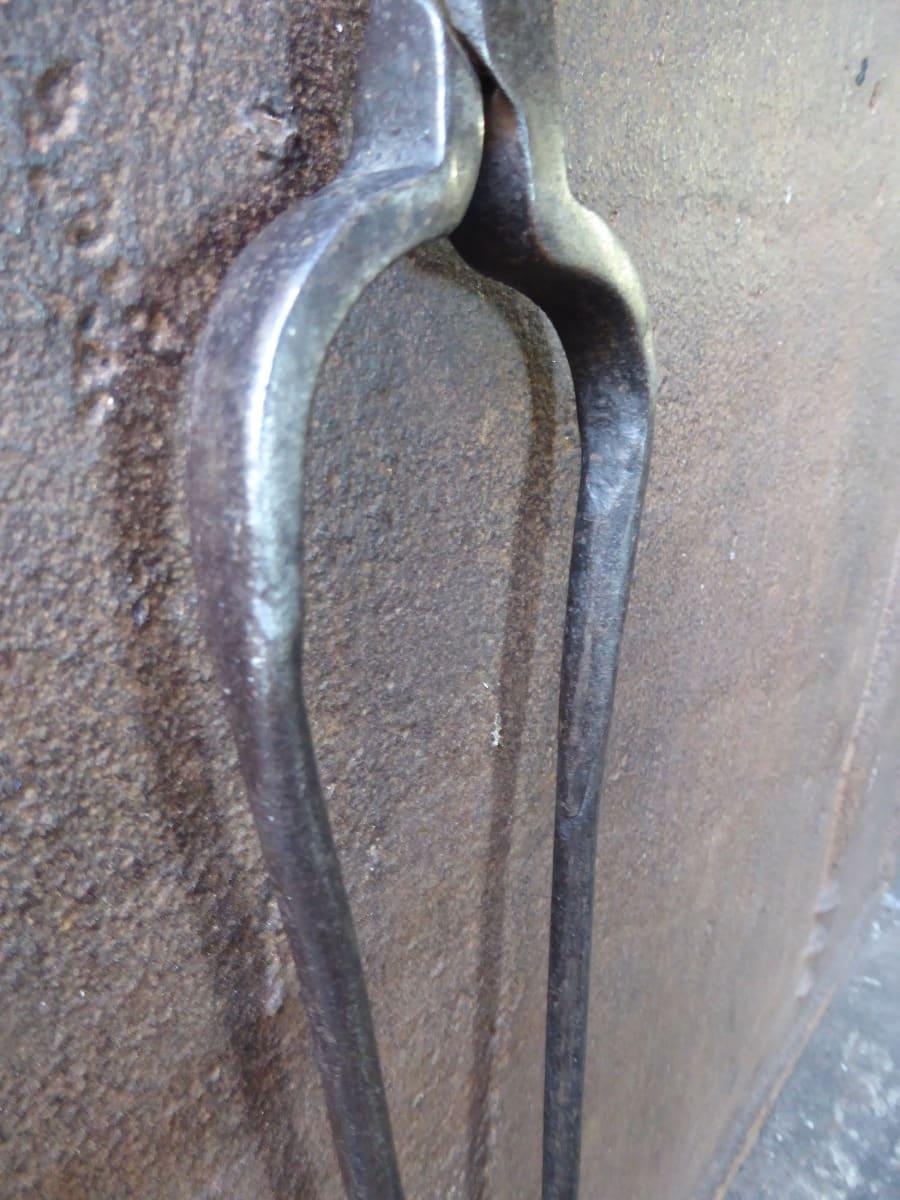 Early 18th Century Dutch Louis XIV Period Fireplace Shovel For Sale 3