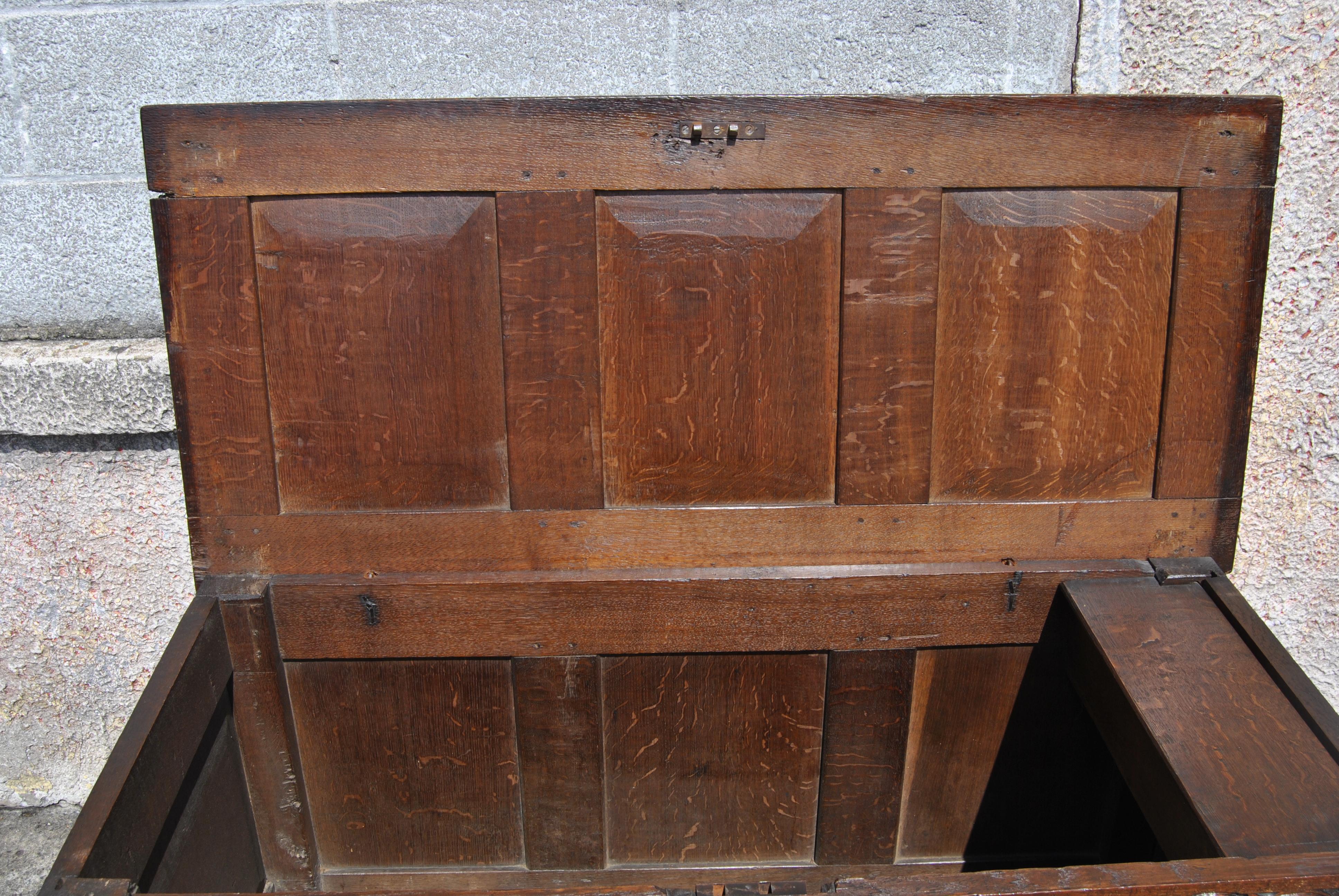 Early 18th Century English Carved Oak Blanket Chest / Coffer 5