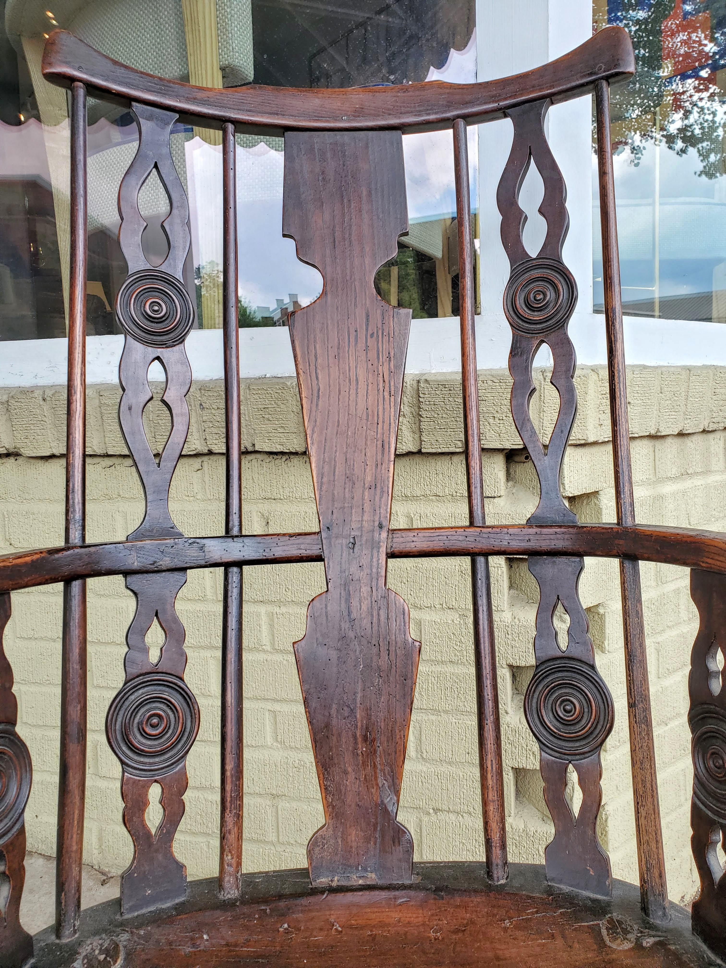 Early 18th Century English Comb-Back Windsor Armchair Dark Ash, Elm, Walnut 5